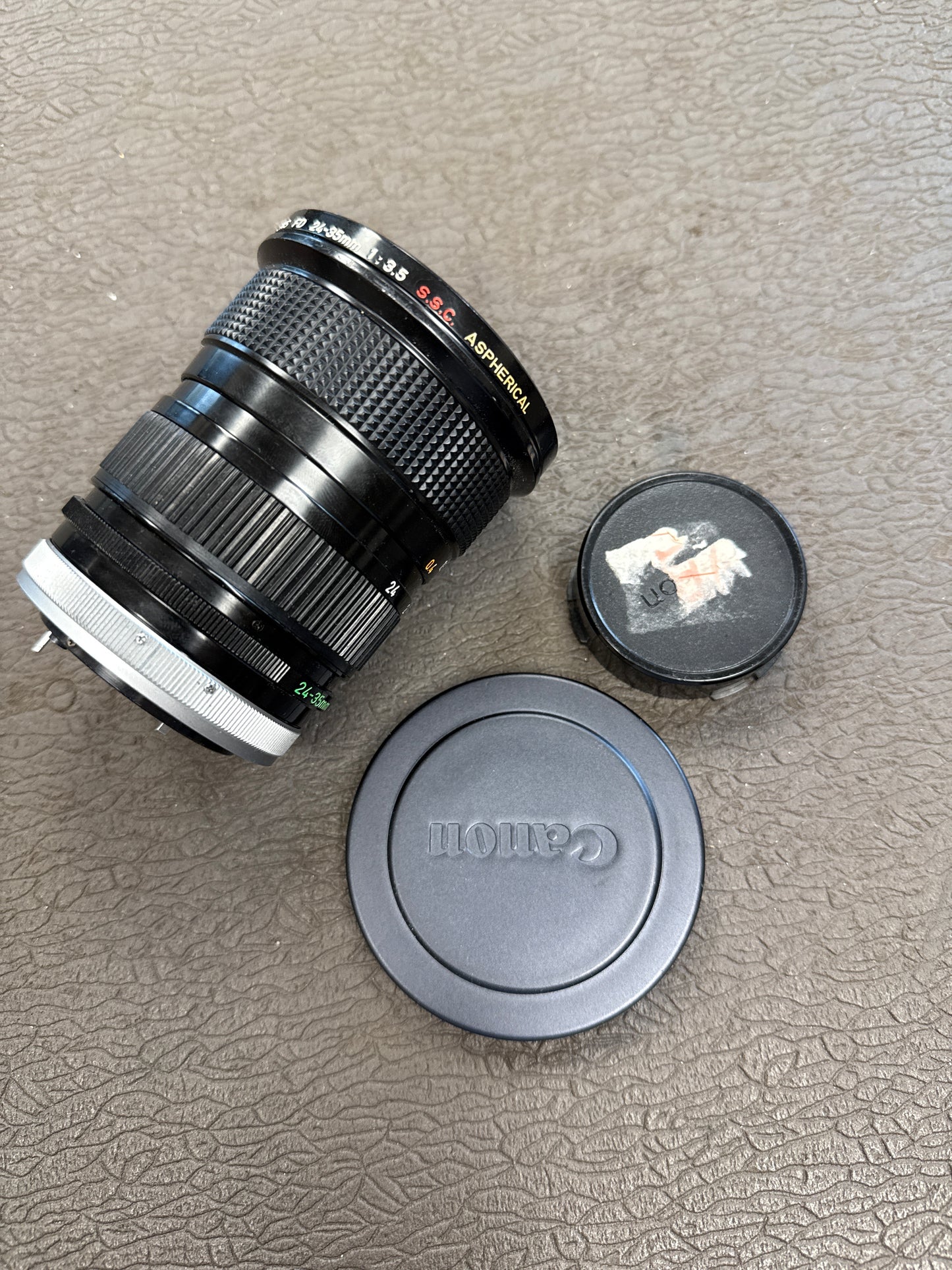 Canon FD 24-35mm f/3.5 S.S.C. Aspherical Zoom Lens S# 13493