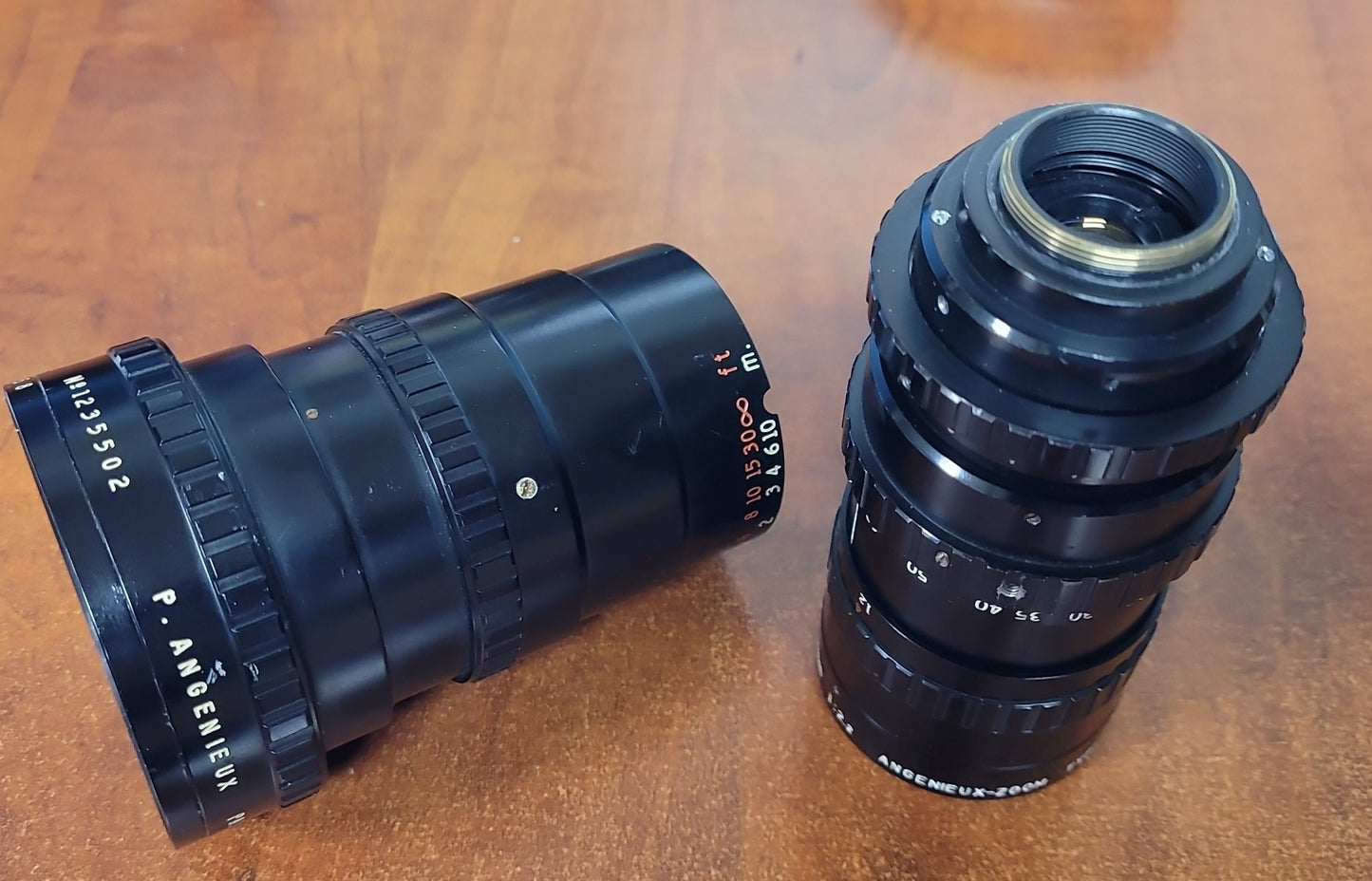 Angenieux Retro-Zoom attachment F x 0.7 POUR 4 x17 - 4 x20 (12.5-50mm) S# 1235502