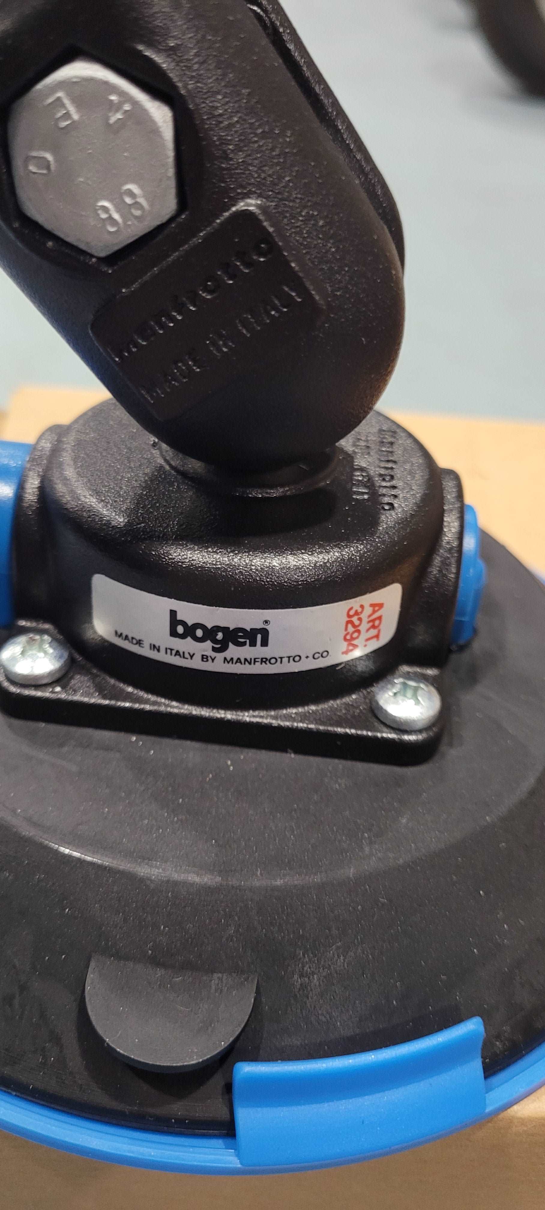 Bogen 3294 Suction Cup Grip Art.241 with 5/8 Swivel Socket