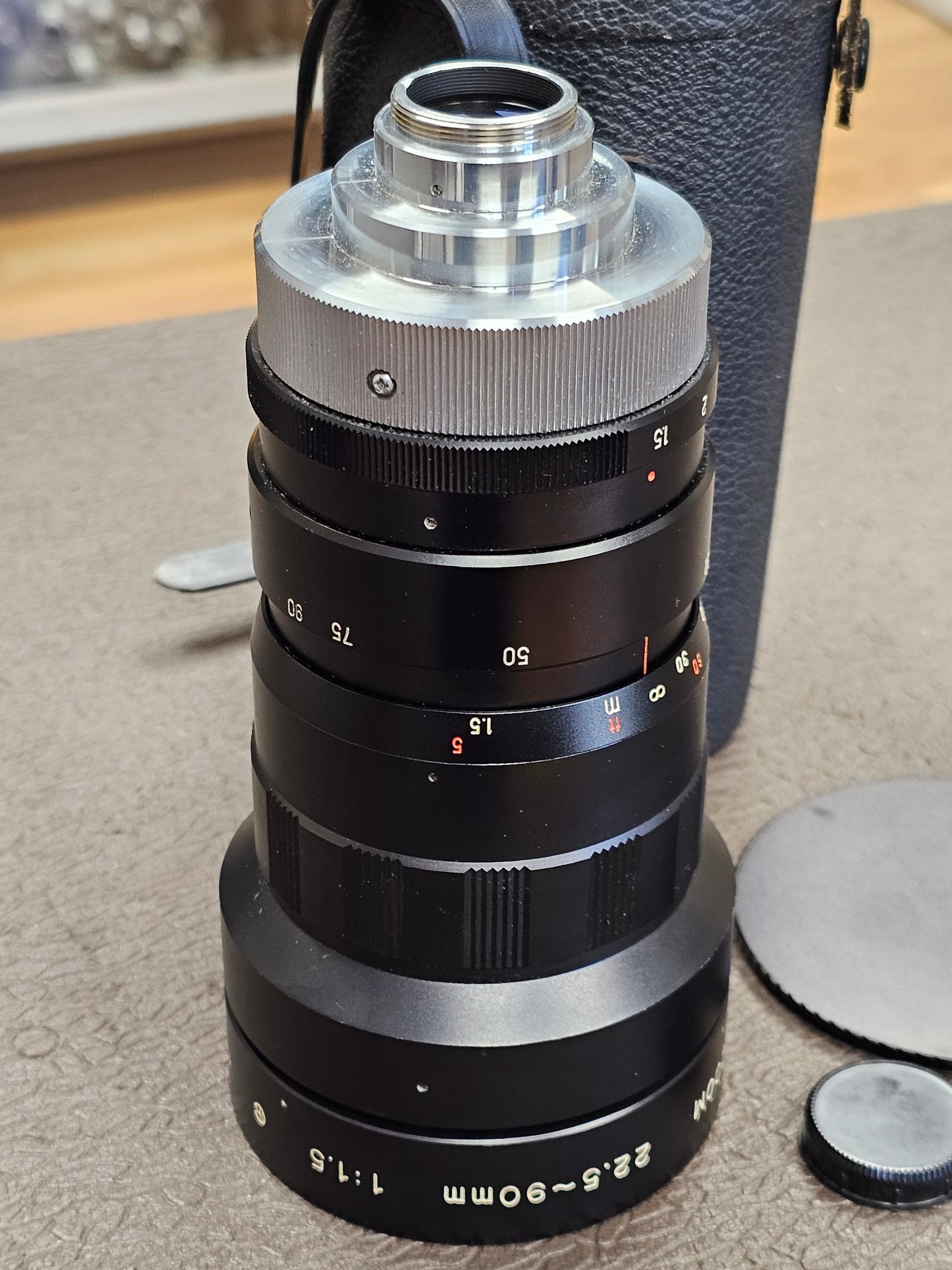 Sun-Cosmicar 22.5-90mm f1.5 TV-16 Zoom Lens C-Mount Lens S# 71516