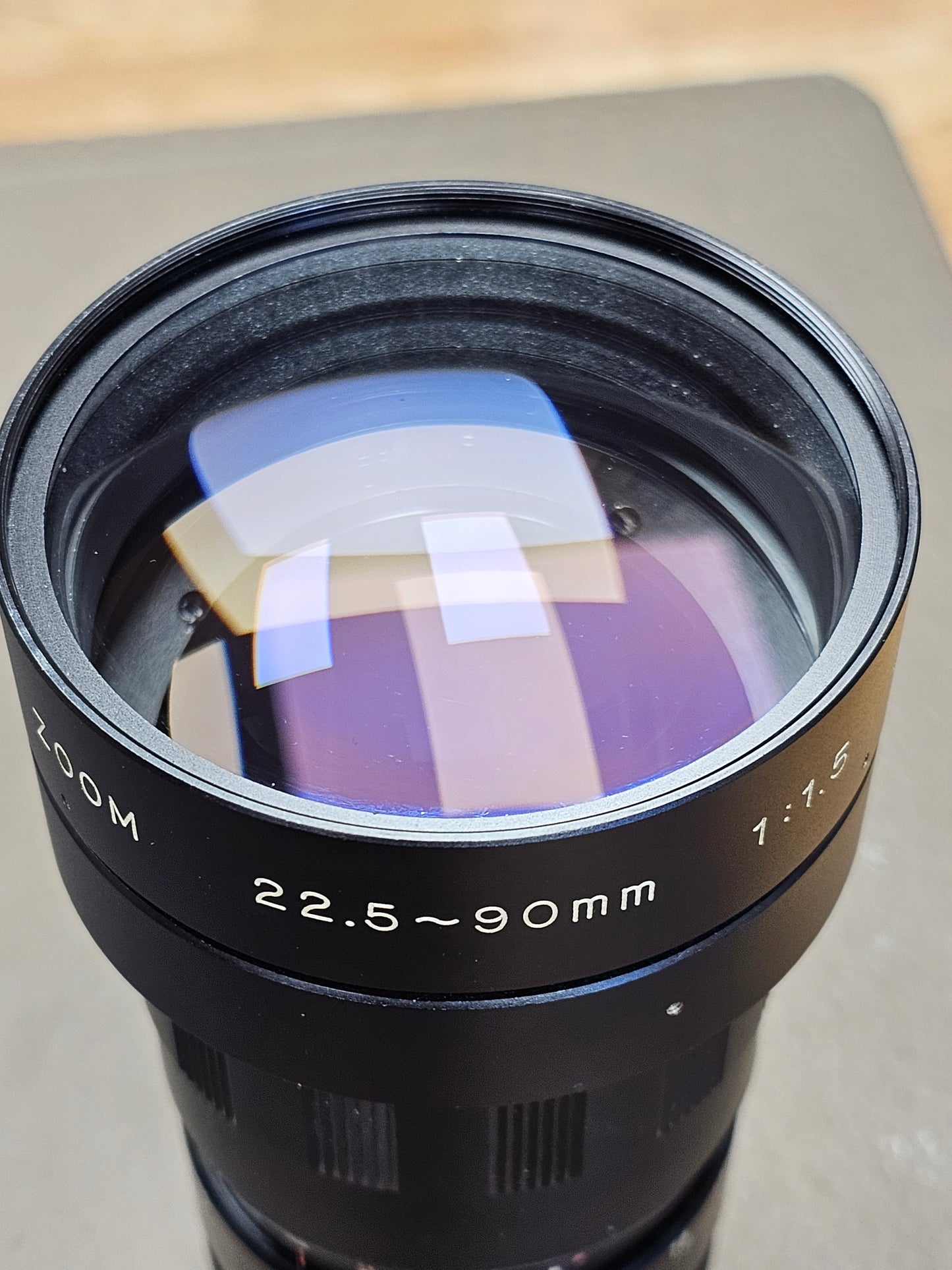 Sun-Cosmicar 22.5-90mm f1.5 TV-16 Zoom Lens C-Mount Lens S# 71516