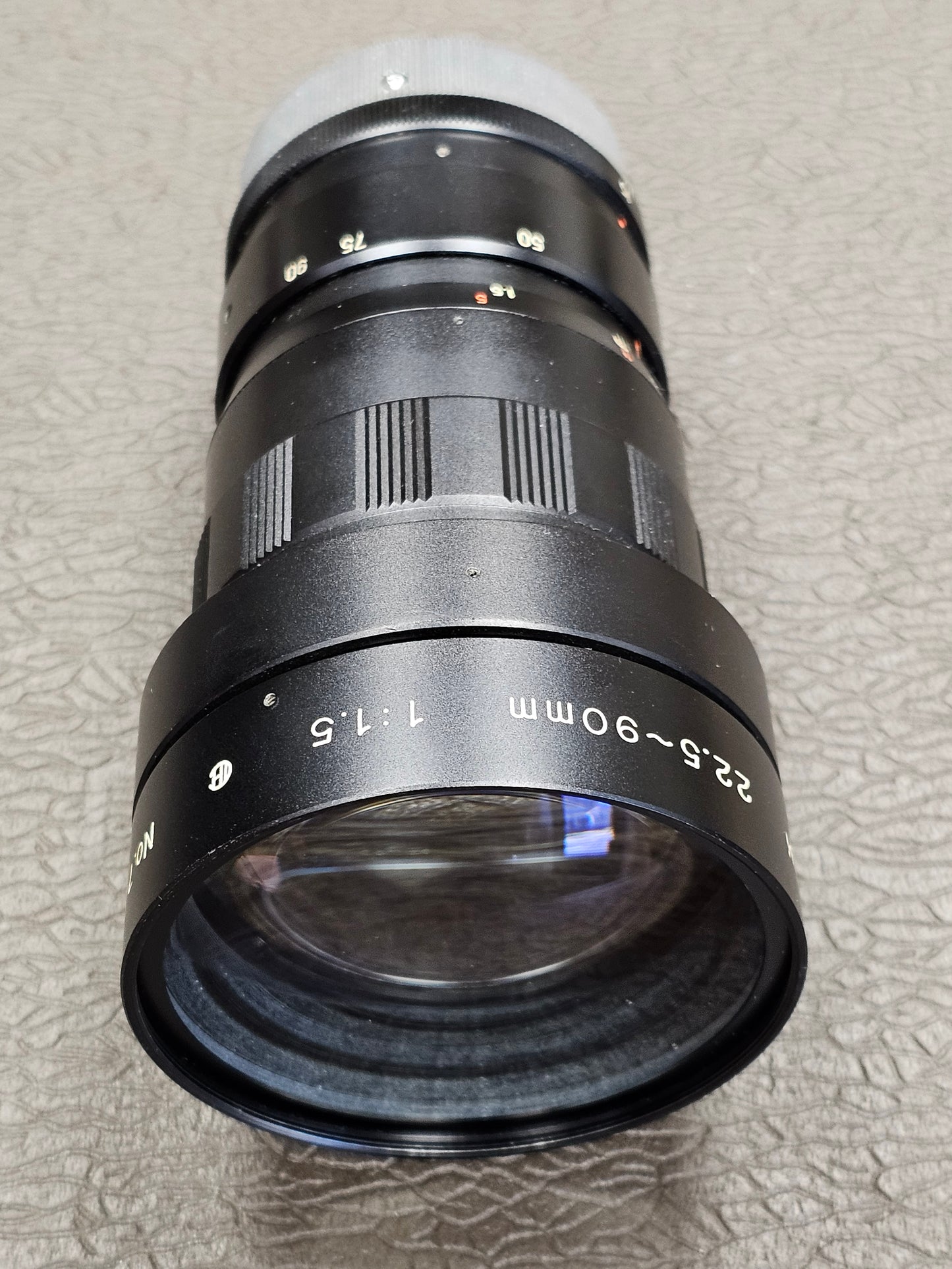 Sun-Cosmicar 22.5-90mm f1.5 TV-16 Zoom Lens C-Mount Lens S# 71516