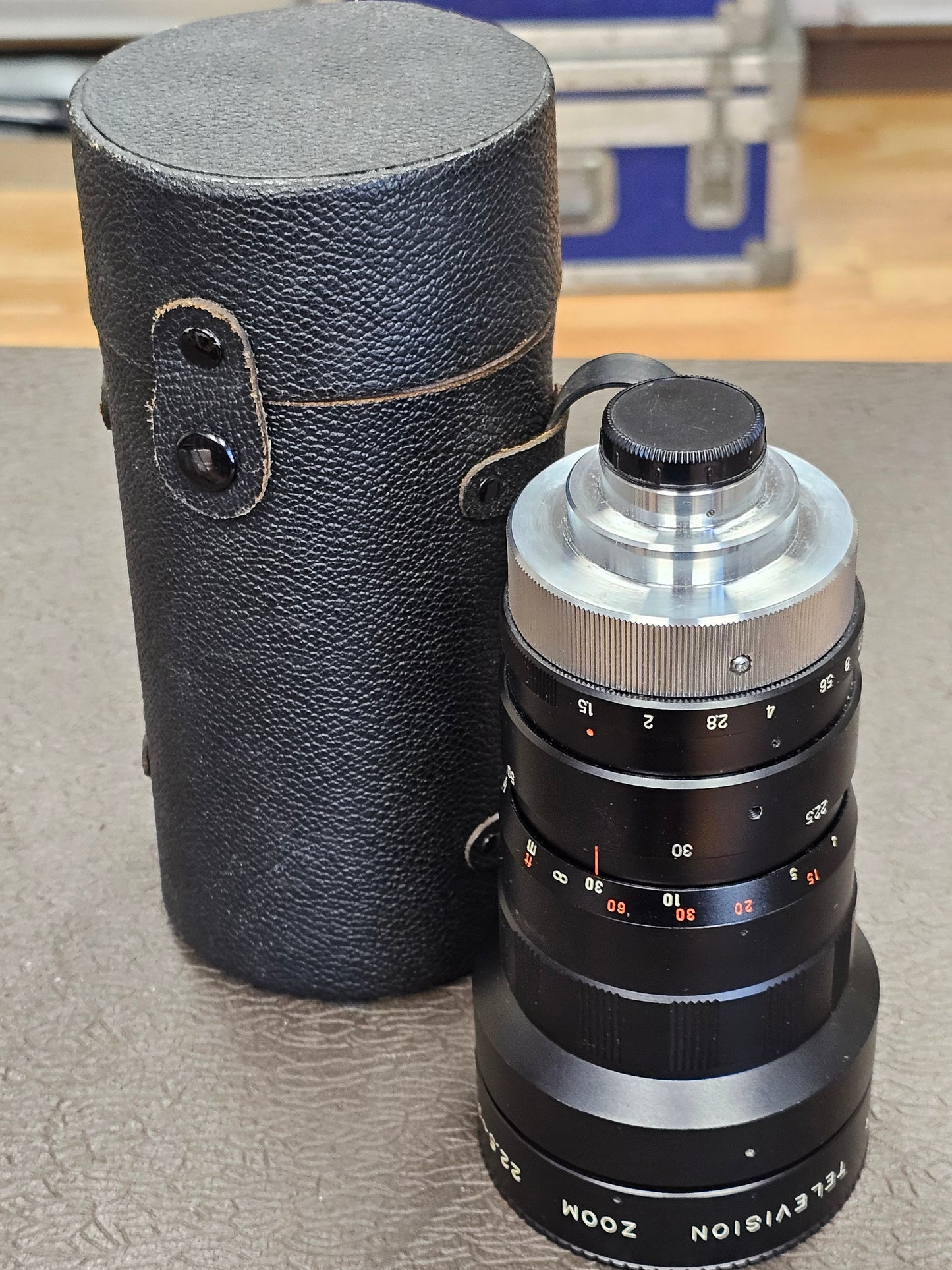 Sun-Cosmicar 22.5-90mm f1.5 TV-16 Zoom Lens C-Mount Lens S# 71516