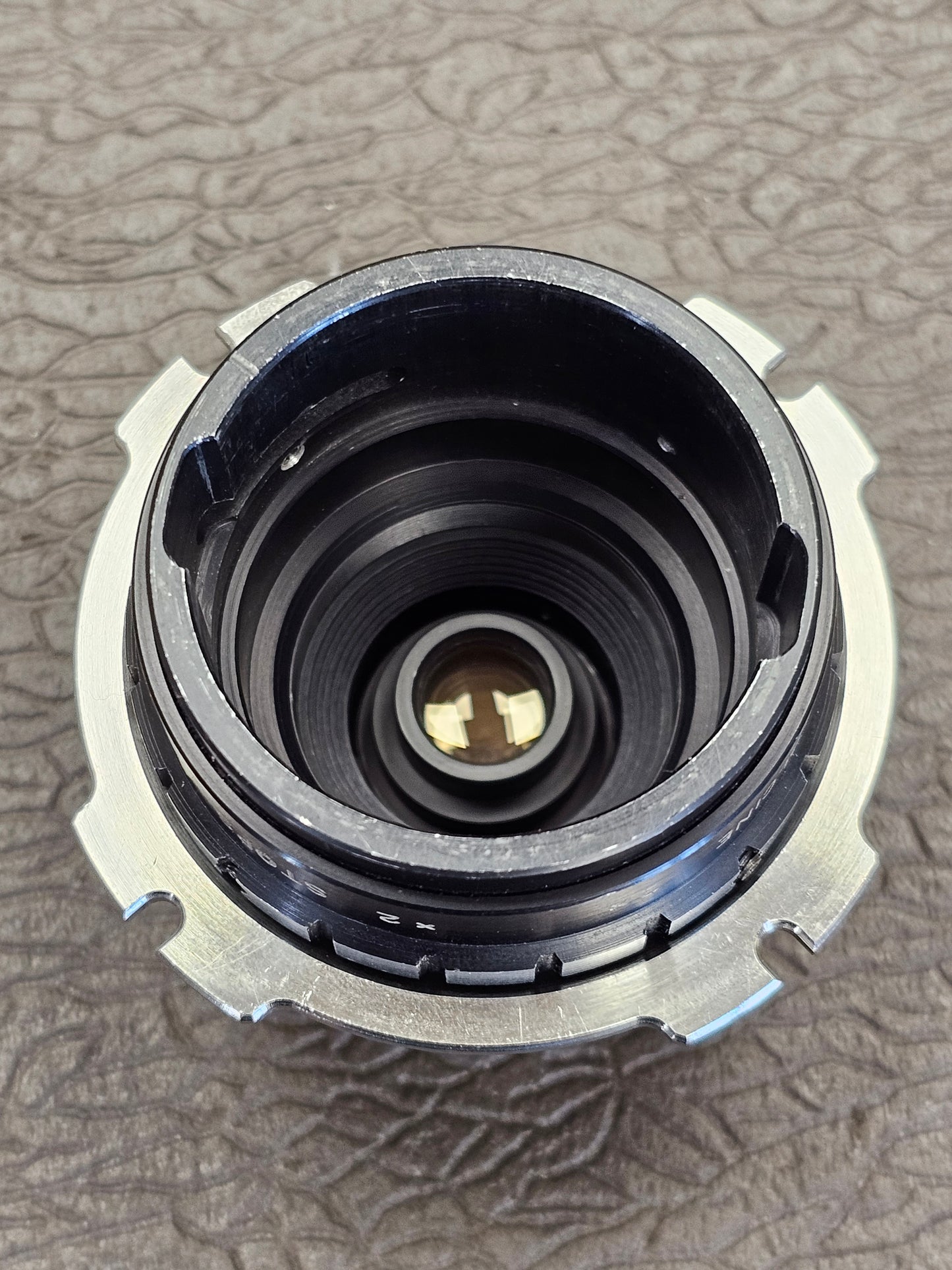 Colcine 2X Lens Extender ( Arri Standard Mount - Arri Bayonet )