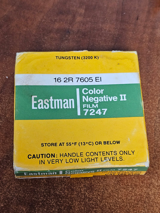 KODAK 16mm 100' 7247 100T Color Negative II Film ( Expired Fim Stock )