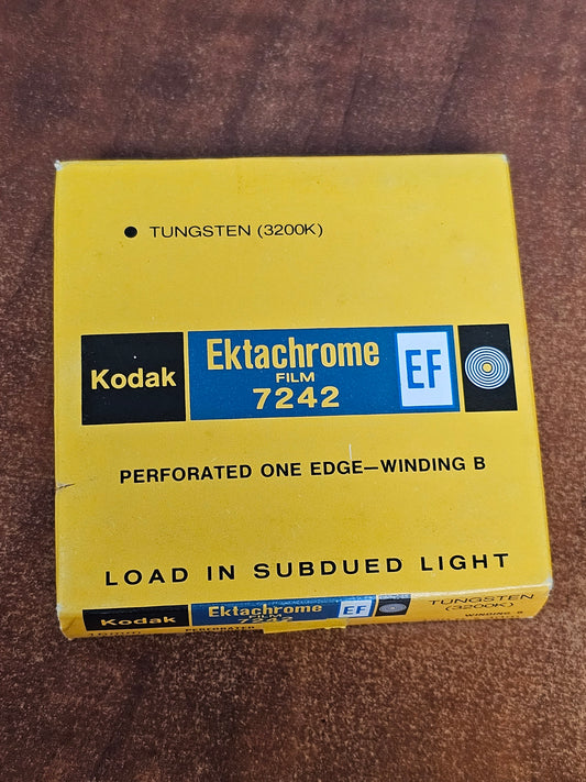 KODAK 7242 Ektachrome EF 16mm 100' Color Reversal Film ( Expired Stock )