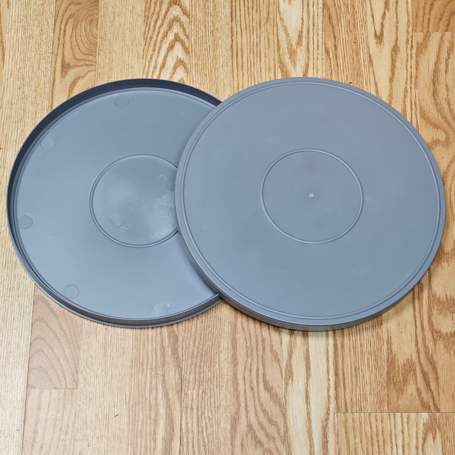 Tayloreel 16mm 1600' Plastic Storage Can with 1600' Plastic Film Reel