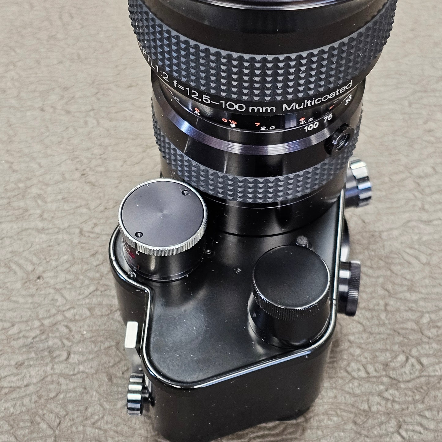 Kern Vario-Switar 100 PTL 12.5mm-100mm t2.5 Multicoated Zoom lens in Bolex Bayonet Mount S# 1120576