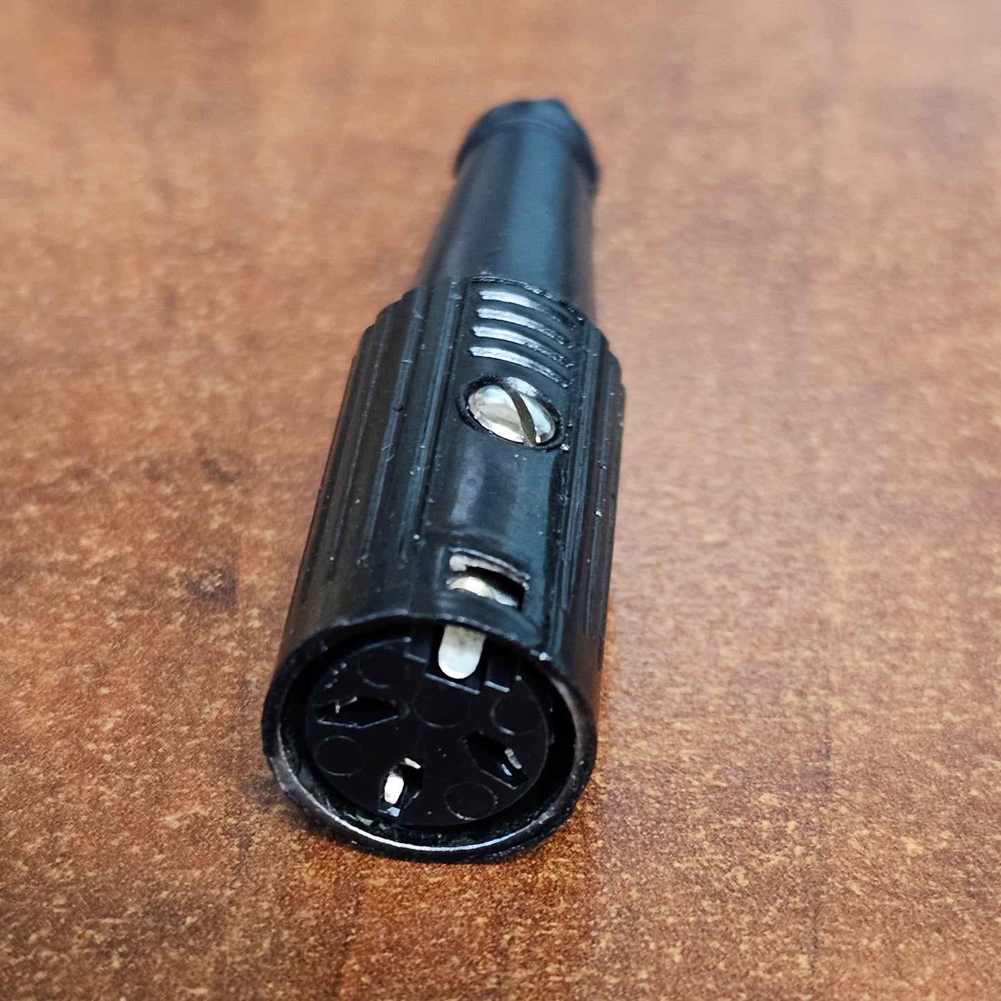 3-pin DIN Female connector