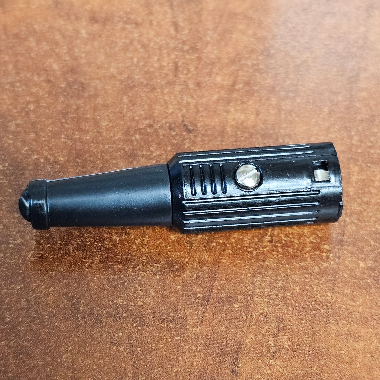 3-pin DIN Female connector