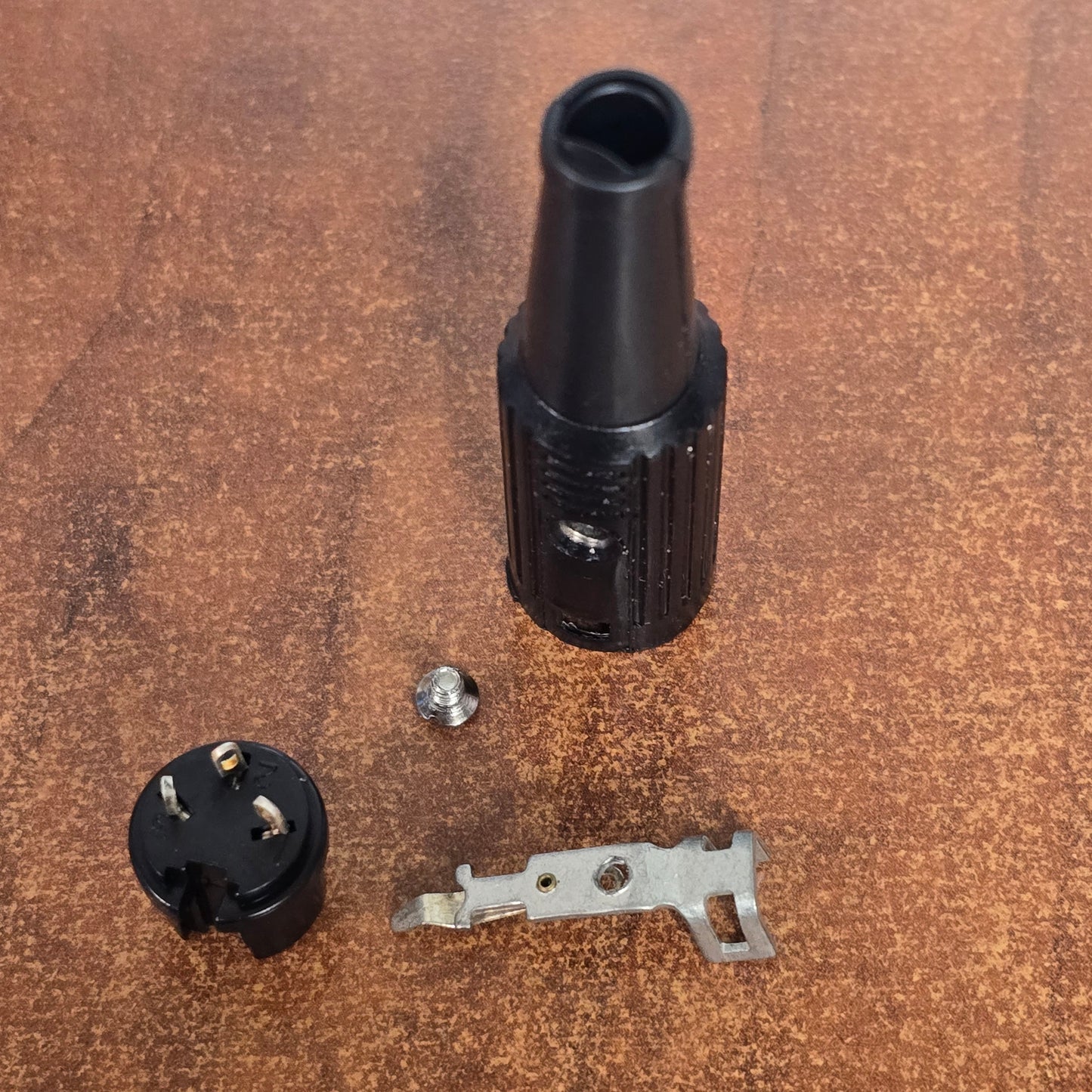 3-pin DIN Female connector