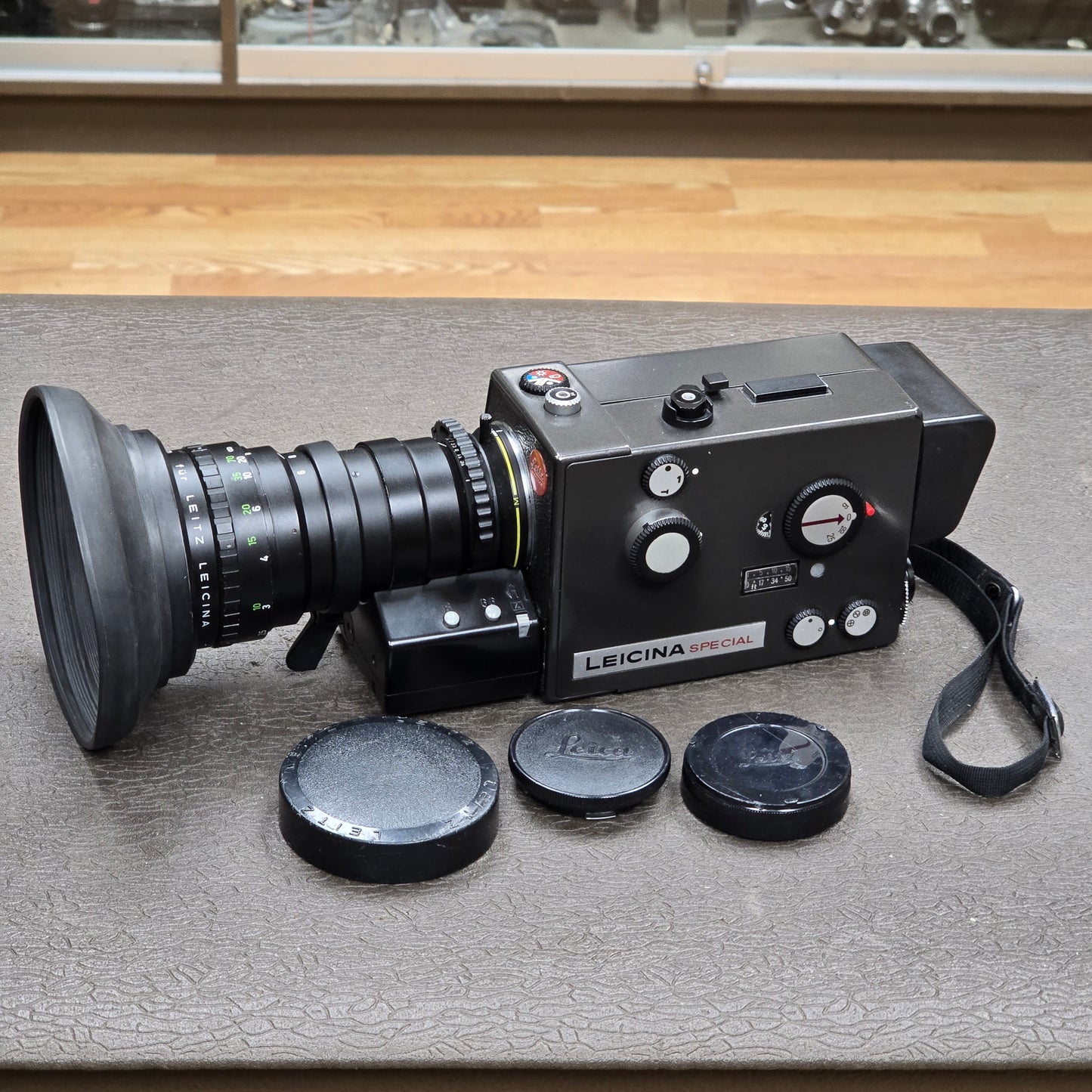 Leicina Special Super 8mm Camera S# 083417 with Optivaron 6-66mm Zoom lens S# 12424960