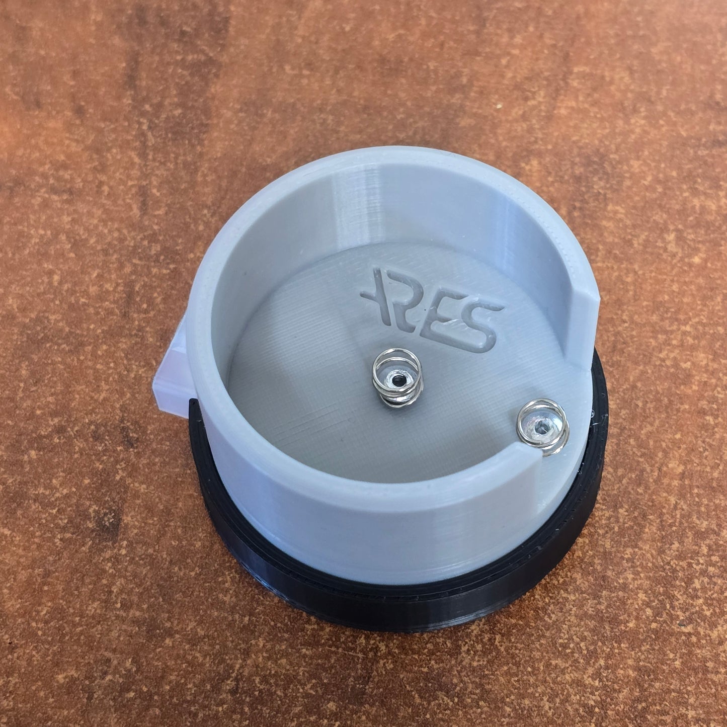 Beaulieu 4008 Off-Camera Battery Charging Cradle (Ares)