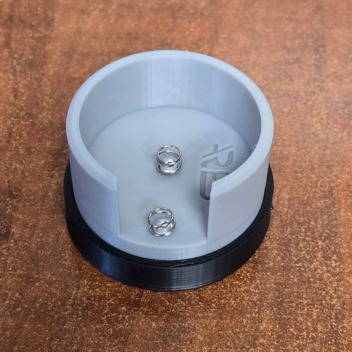 Beaulieu 4008 Off-Camera Battery Charging Cradle (Ares)