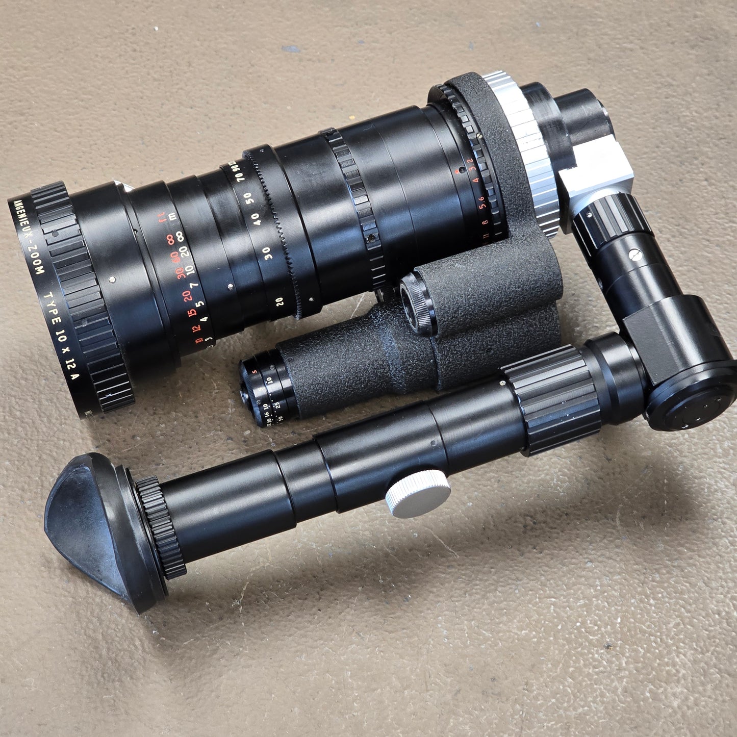 Angenieux 12-120mm f2.2 Type 10 x 12A C-Mount Zoom lens with Dogleg Viewfinder S# 1233032