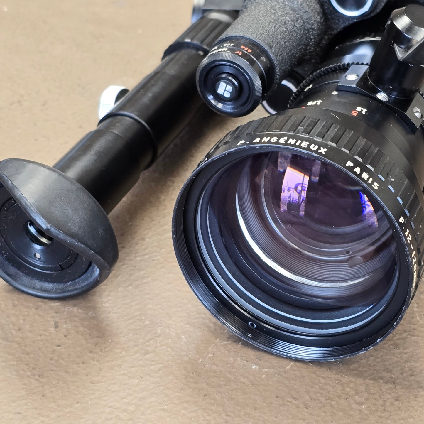 Angenieux 12-120mm f2.2 Type 10 x 12A C-Mount Zoom lens with Dogleg Viewfinder S# 1233032
