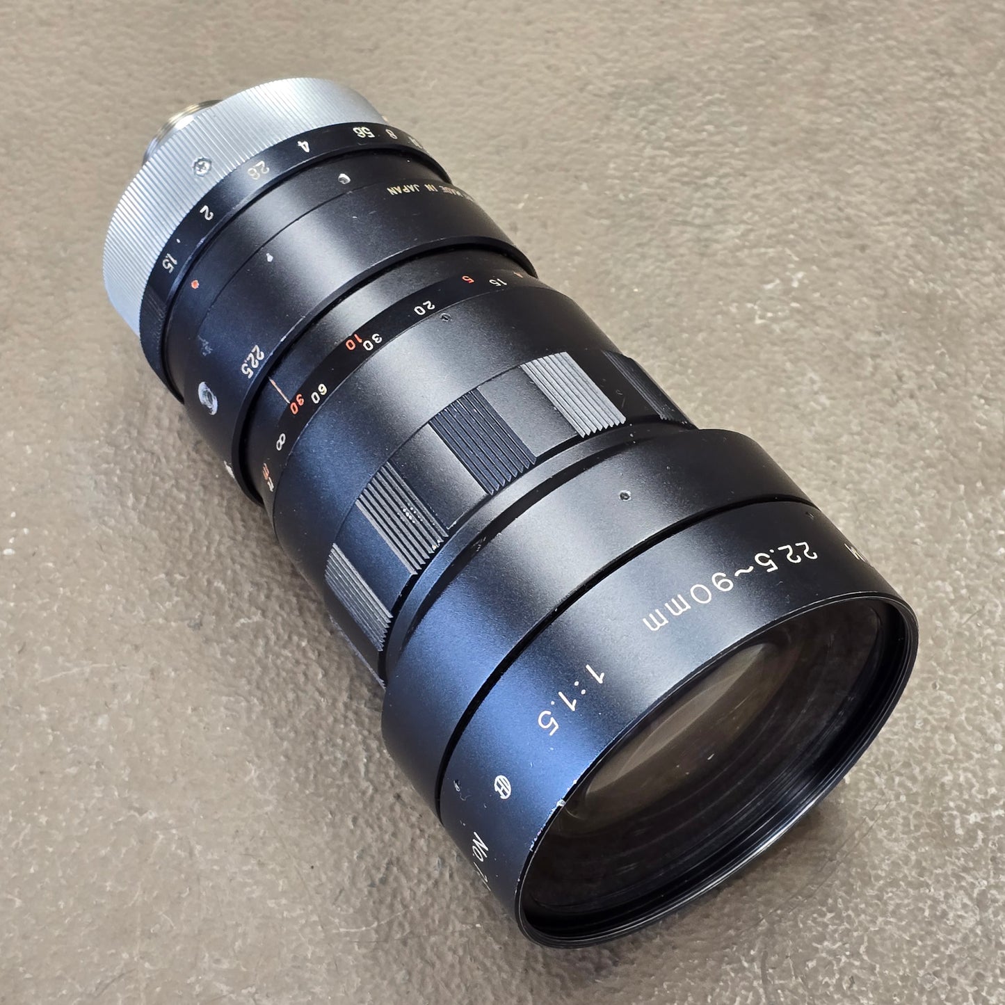 Sun-Cosmicar 22.5-90mm f1.5 TV-16 Zoom Lens C-Mount Lens S# 73803