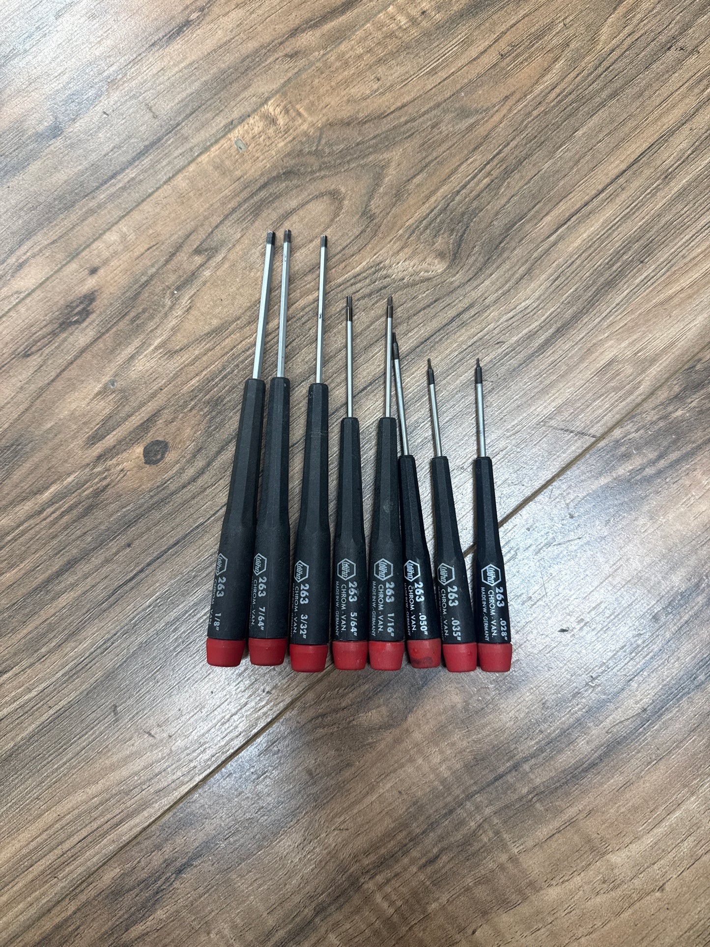 Wiha 26391 Screwdriver Set, Hex Inch With Precision Handle, 8 Piece (used)