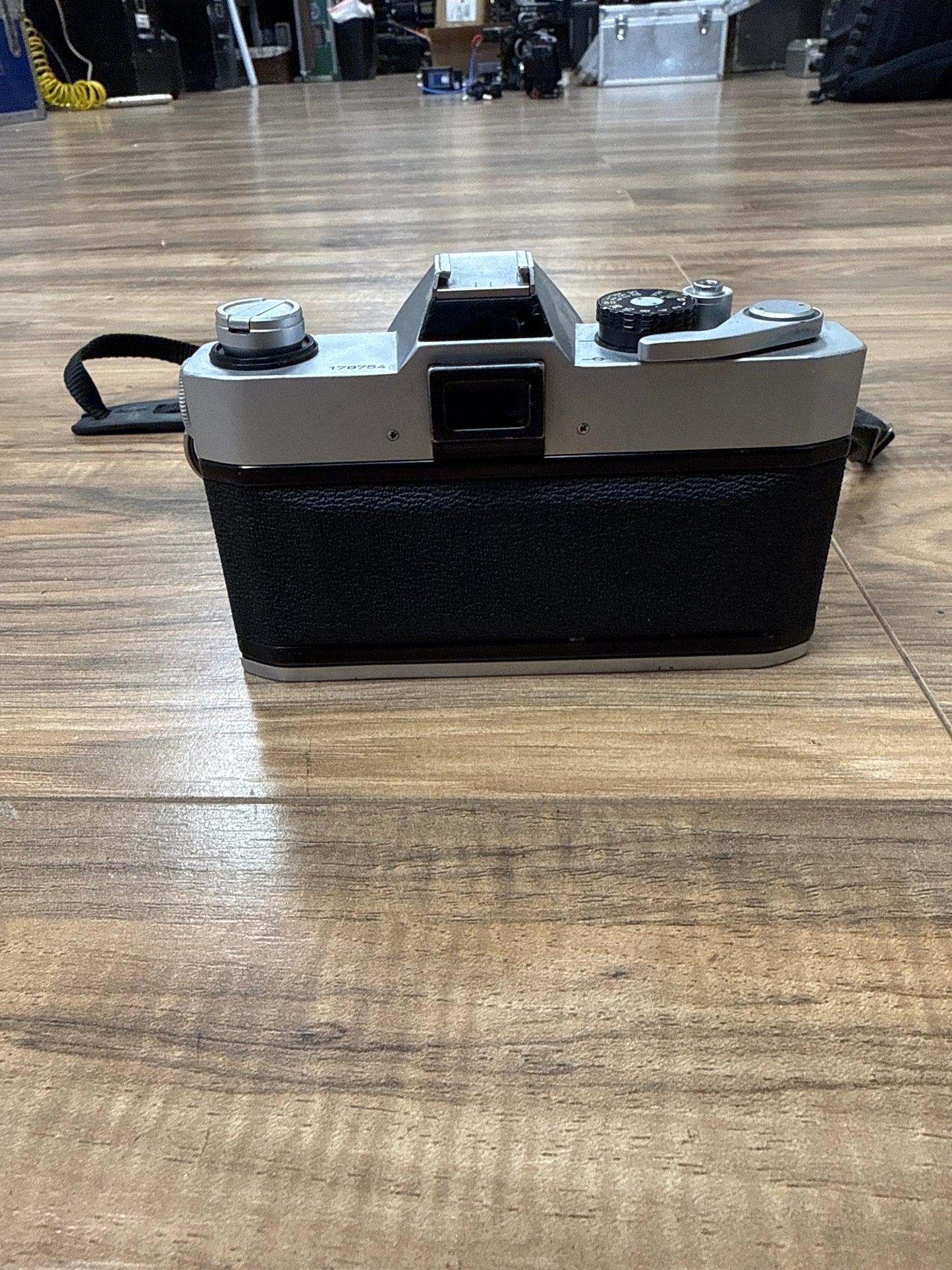 Canon TLb S#178754 w/ Sun MC 24-43mm Macro f/3.5-4.5 s#20014