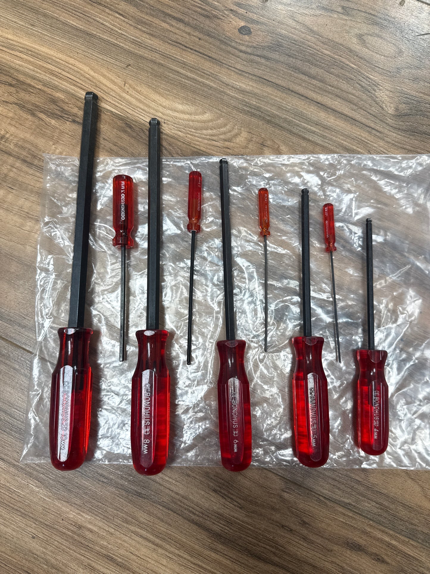 Bondhus 74699 Set of 9 Balldriver Screwdrivers with ProHold Tip, ProGuard Finish, sizes 1.5-10mm (used)