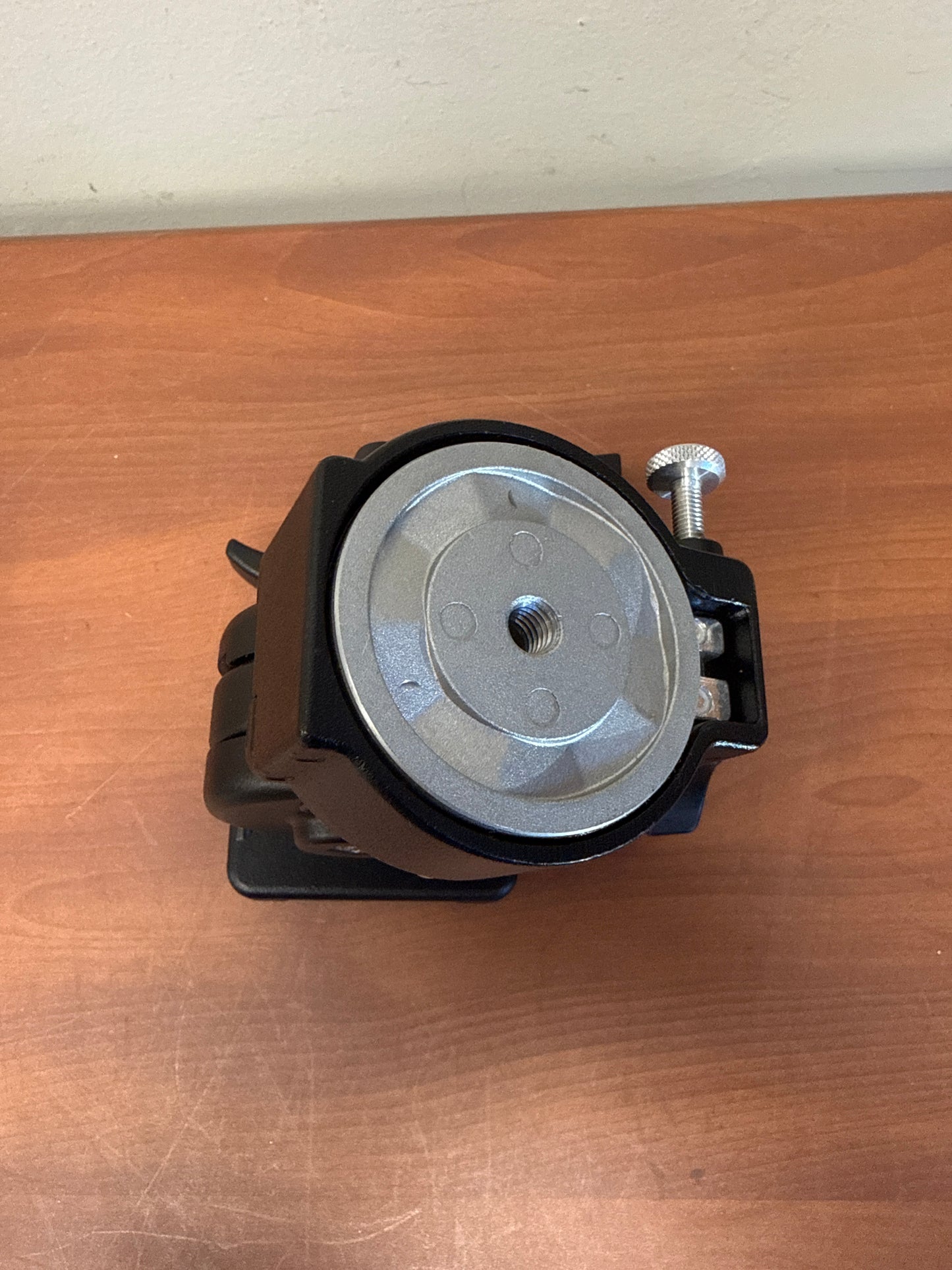 Bogen Manfrotto Tripod Video Fluid Head 3063 s# 136