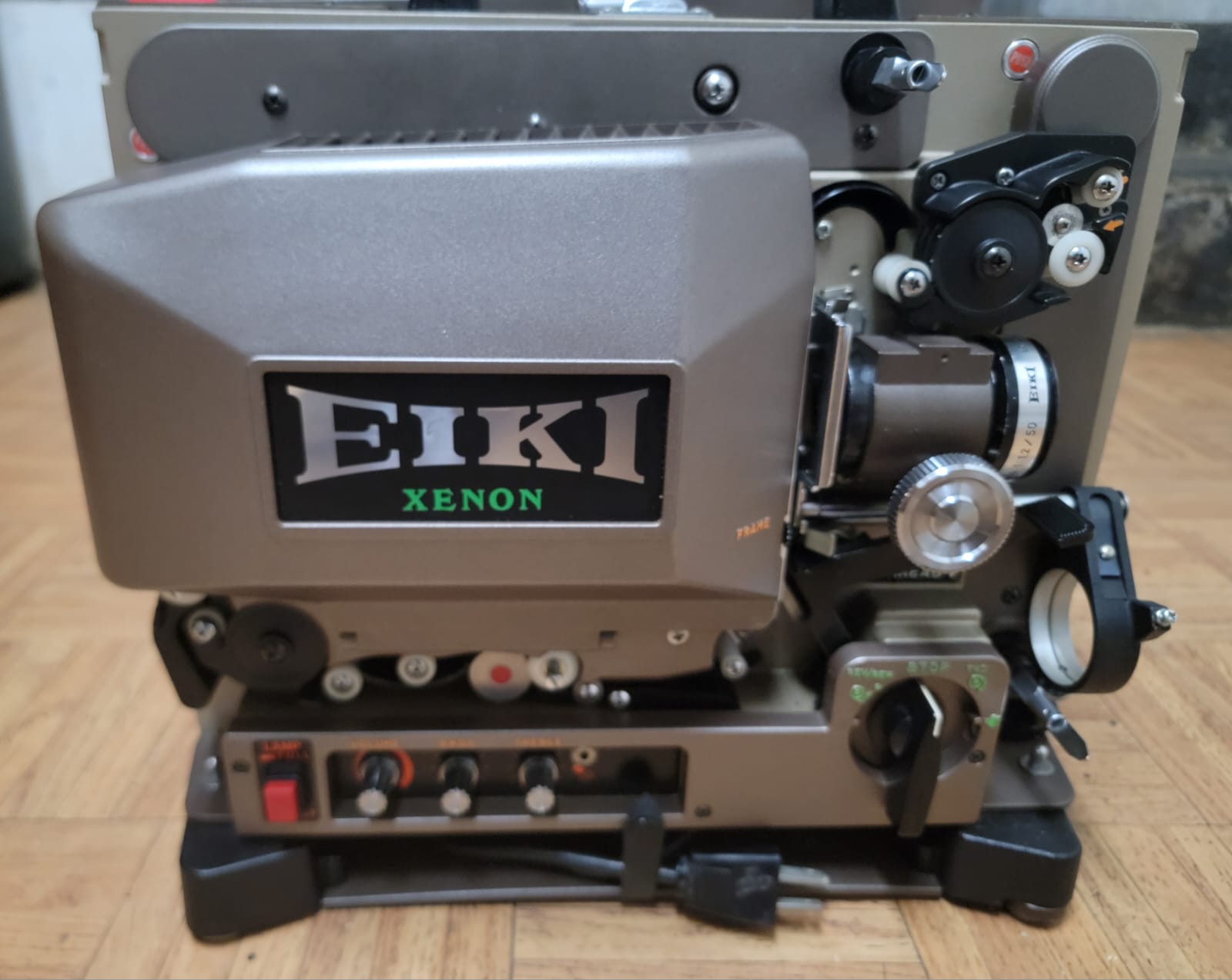 EIKI エイキ PROJECTOR 本体 リール付き EIKI エイキ PROJECTOR 本体 リール付き Amazon.com: Mini
