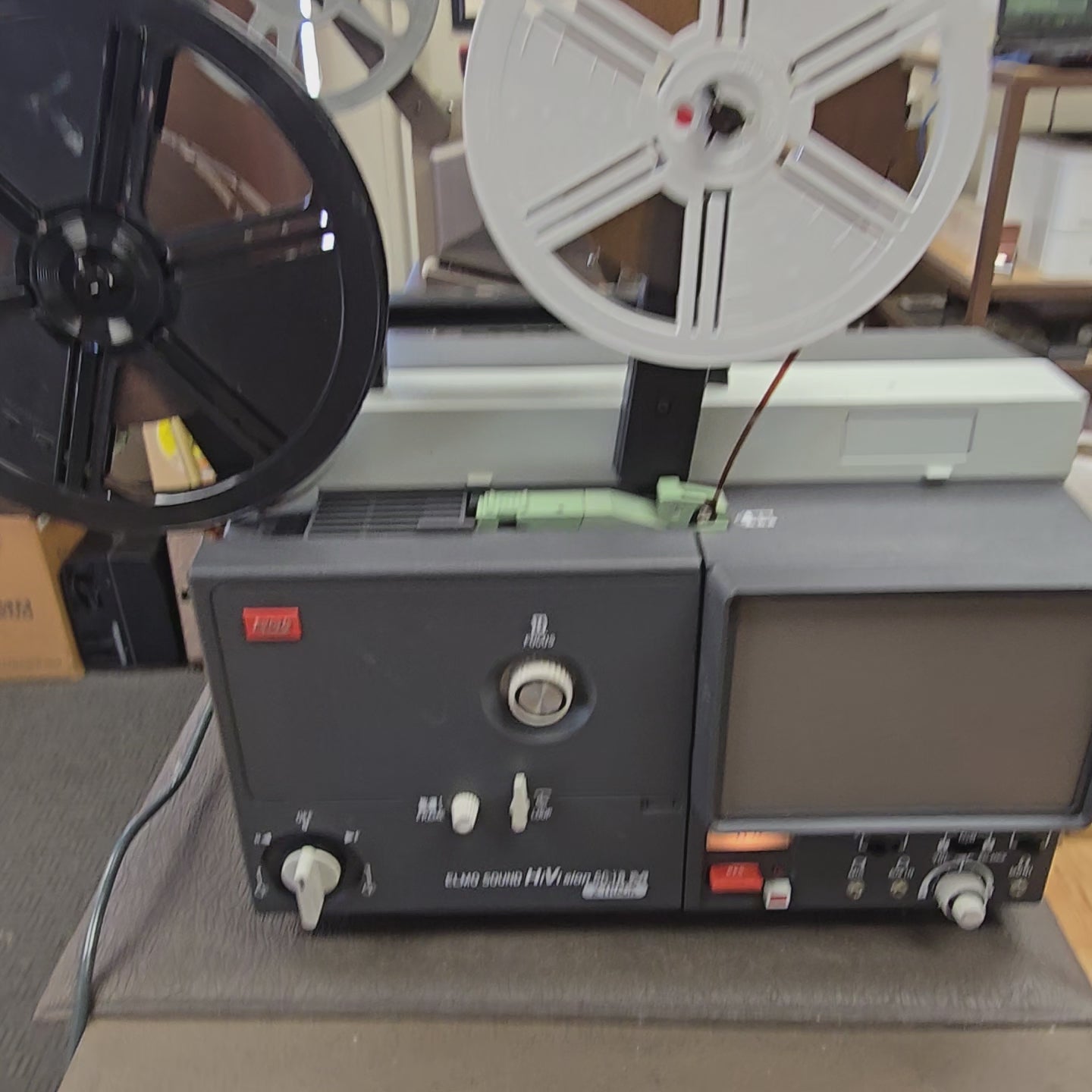 Elmo SC-18 Super 8mm Projector with Carrying Case S# 600249