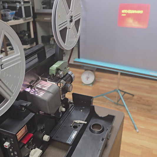 Elmo ST-600 M Super 8mm Sound Projector S# 408228 With Logans Run Super 8mm Film