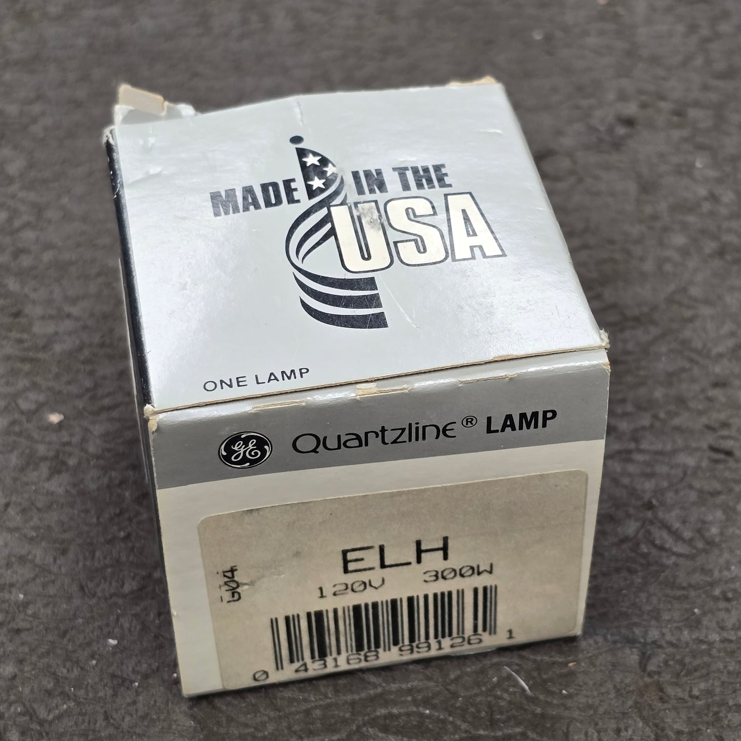 Eiki NT-O 16mm Autoload Sound Projector with Take up reel & Cover S# 21666