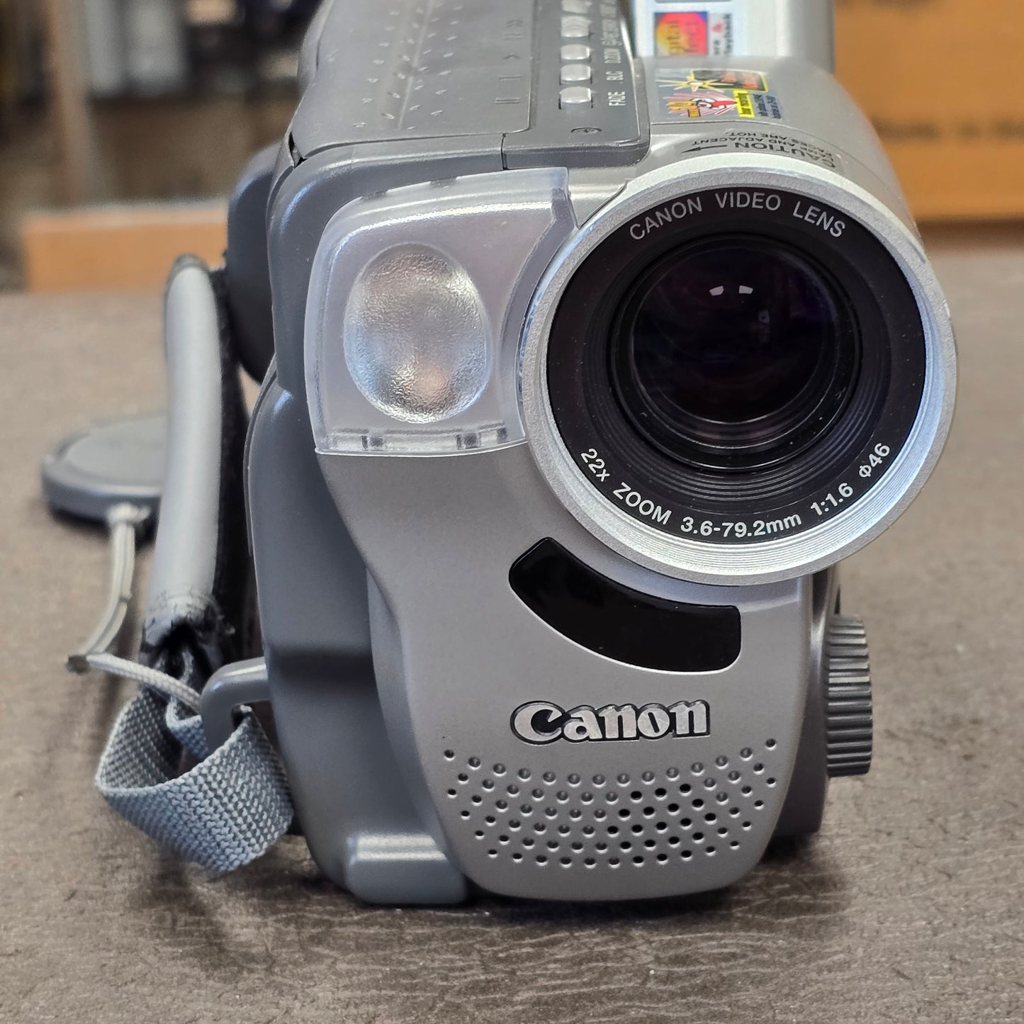 Canon ES420VA Hi8mm NTSC Video Camcorder S# 237302634