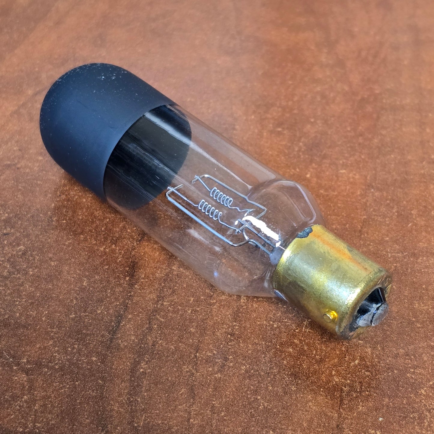 General Electric CGW/CGT 120V 200W Bulb