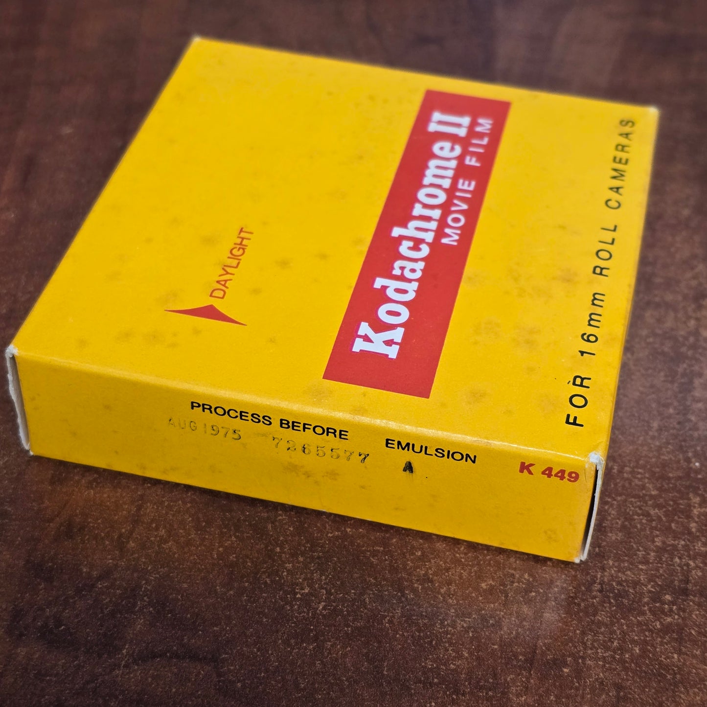 KODAK 16mm 100' Kodachrome II Color Film ( Expired Stock )