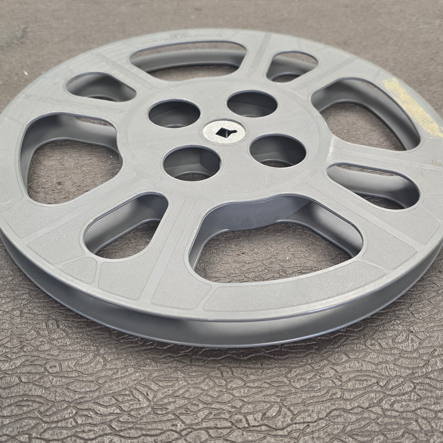 MPE 10.5" 16mm Film Reel 1000'