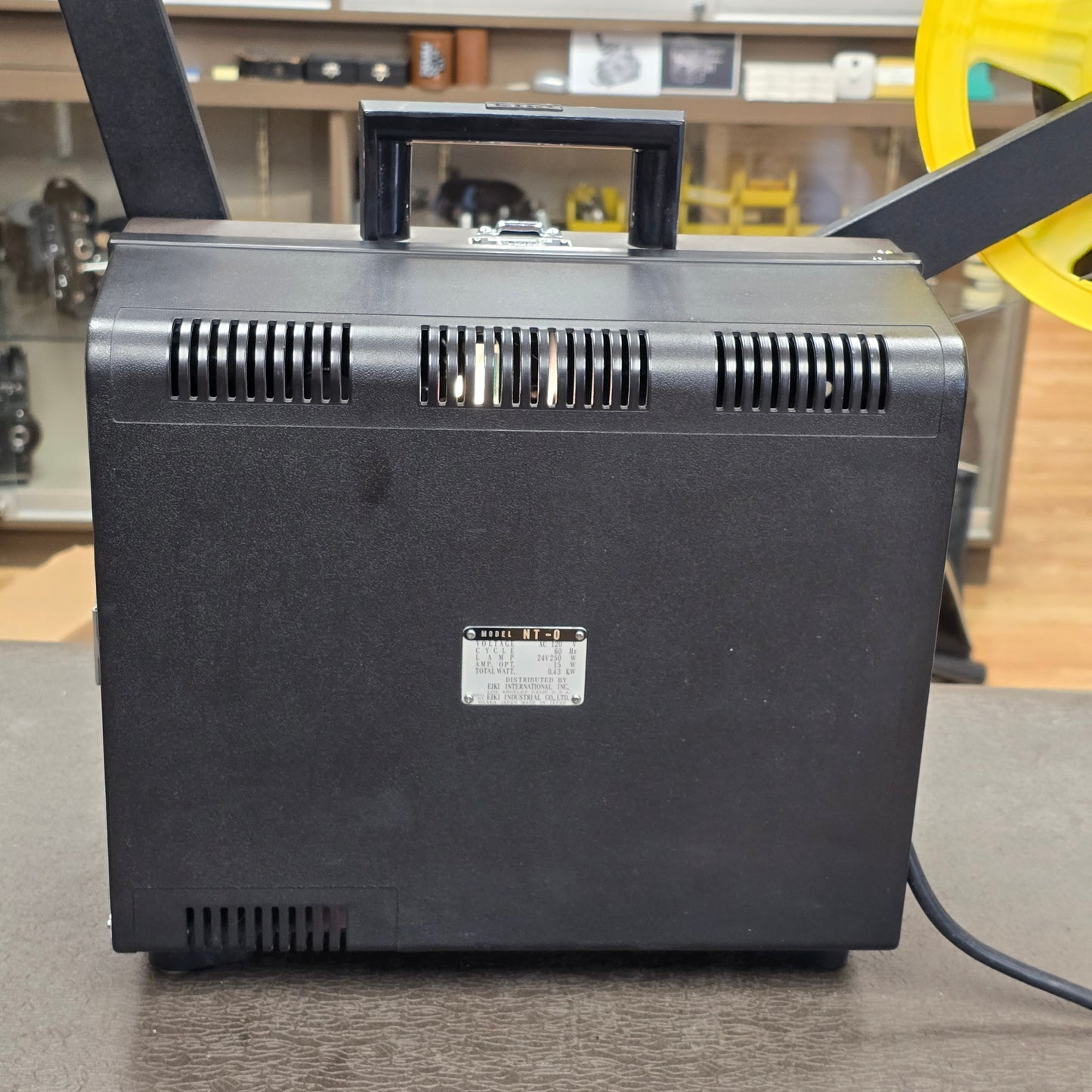Eiki NT-O 16mm Autoload Sound Projector with Take up reel & Cover S# 21666