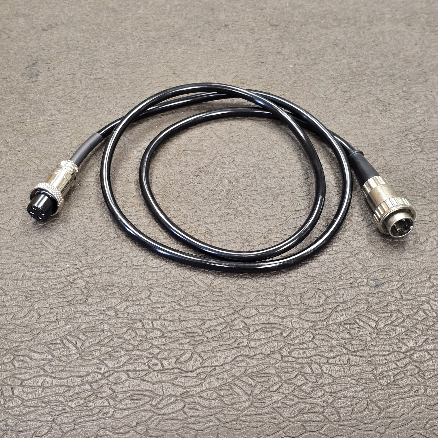 Beaulieu R-16 Power cable (3-pin DIN Male - 4-pin)