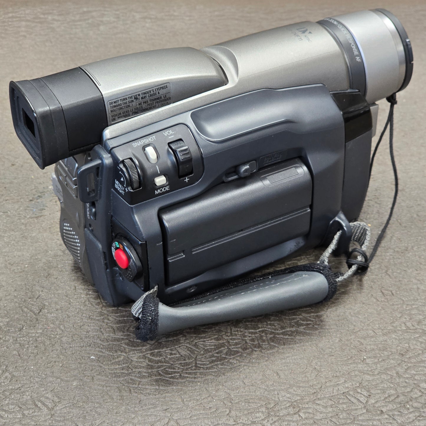 JVC GR-DVF11U Mini DVCamcorder Package (NTSC) S# 15431068