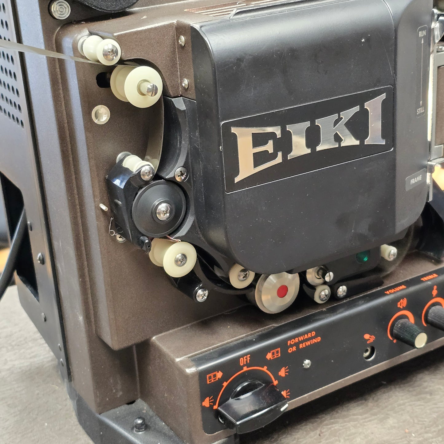 Eiki NT-O 16mm Autoload Sound Projector with Take up reel & Cover S# 21666