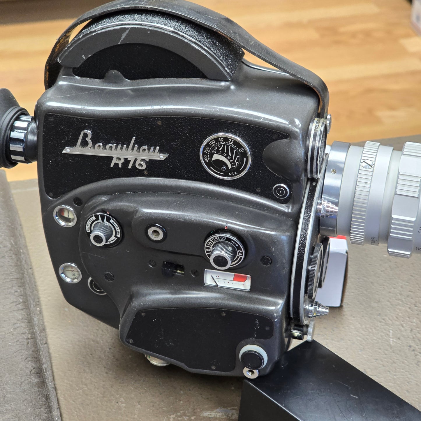 Beaulieu R-16 Camera body S# 663153 with Sony 16-64mm T2 Zoom Lens