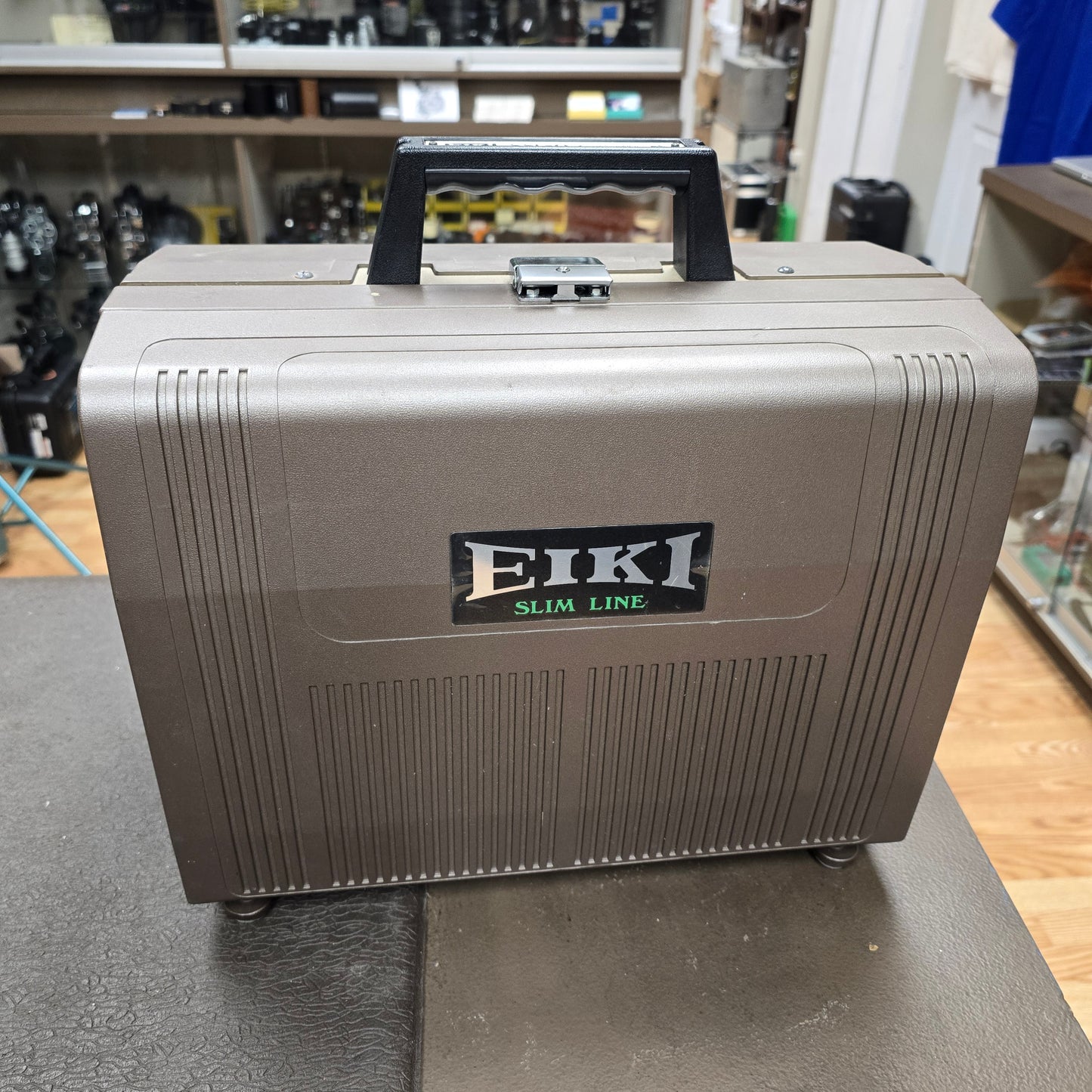 Eiki SSL-O / 3580 Slimline 16mm Slotload Sound Projector with 50mm Lens S# 51344