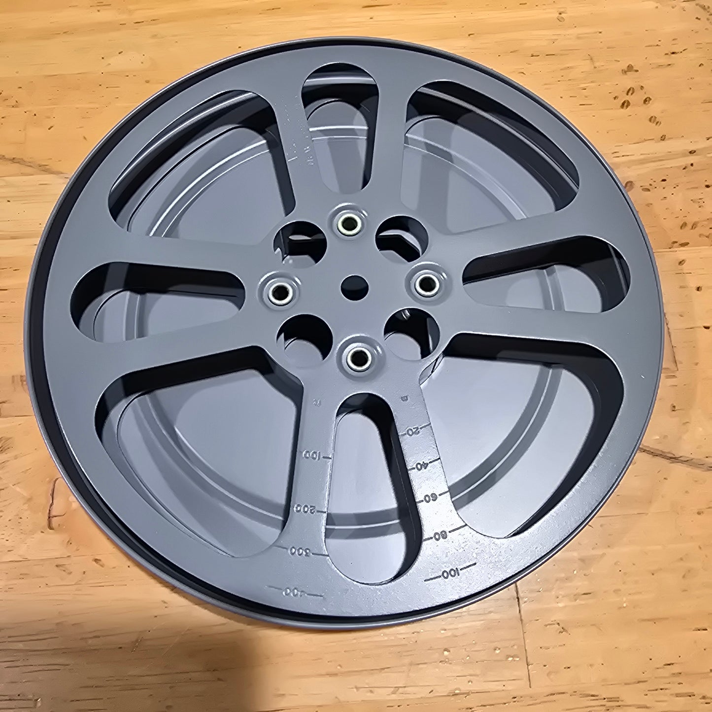 Neumade 16mm 400' Metal Projector reel with Storage Can Neumade