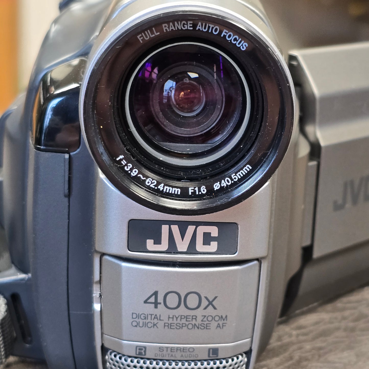 JVC GR-DVF11U Mini DVCamcorder Package (NTSC) S# 15431068