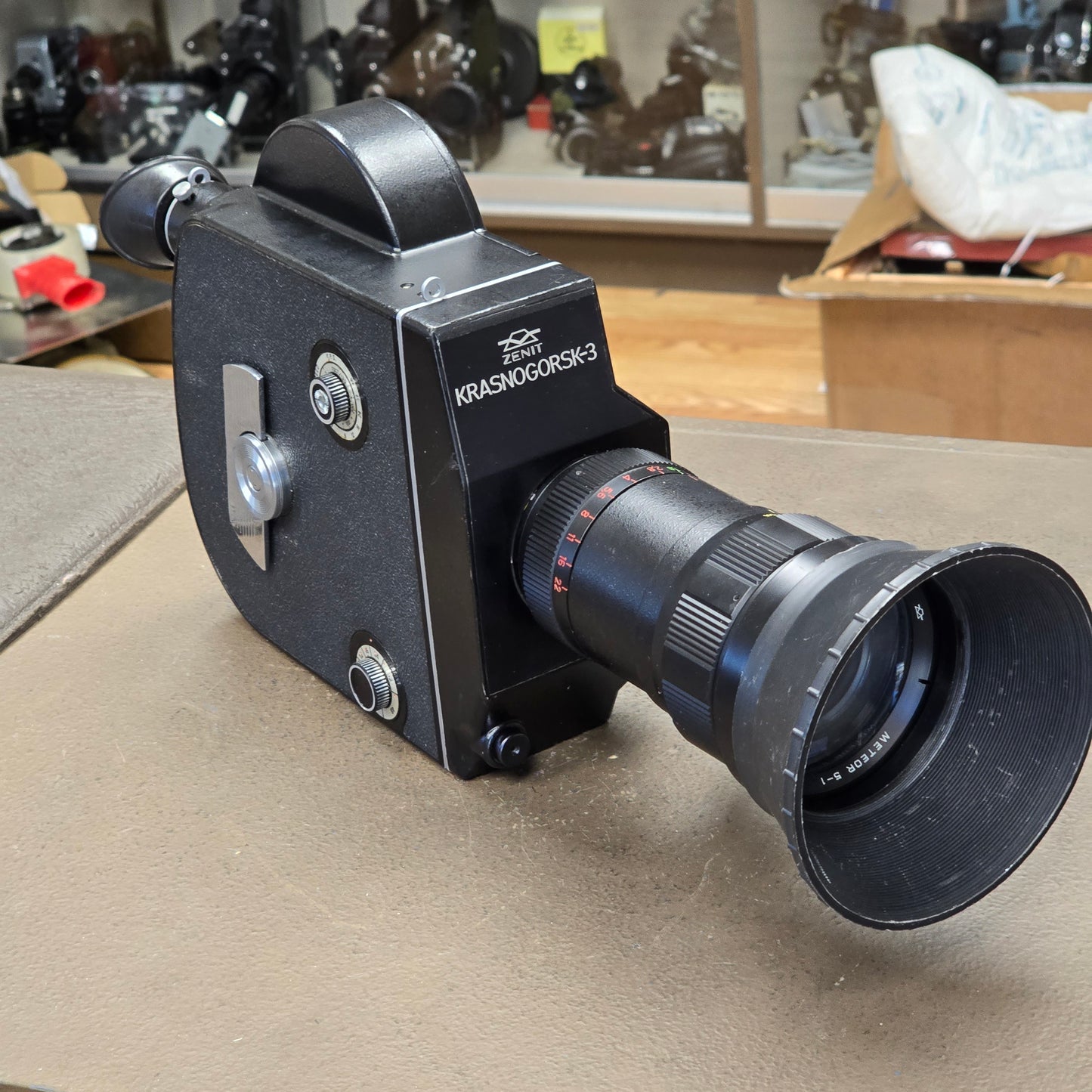 Krasnogorsk K-3 Reg 16mm Arri Standard / Bayonet Mount Camera Body with Meteor 5-1 17-69mm f1.9 Zoom lens