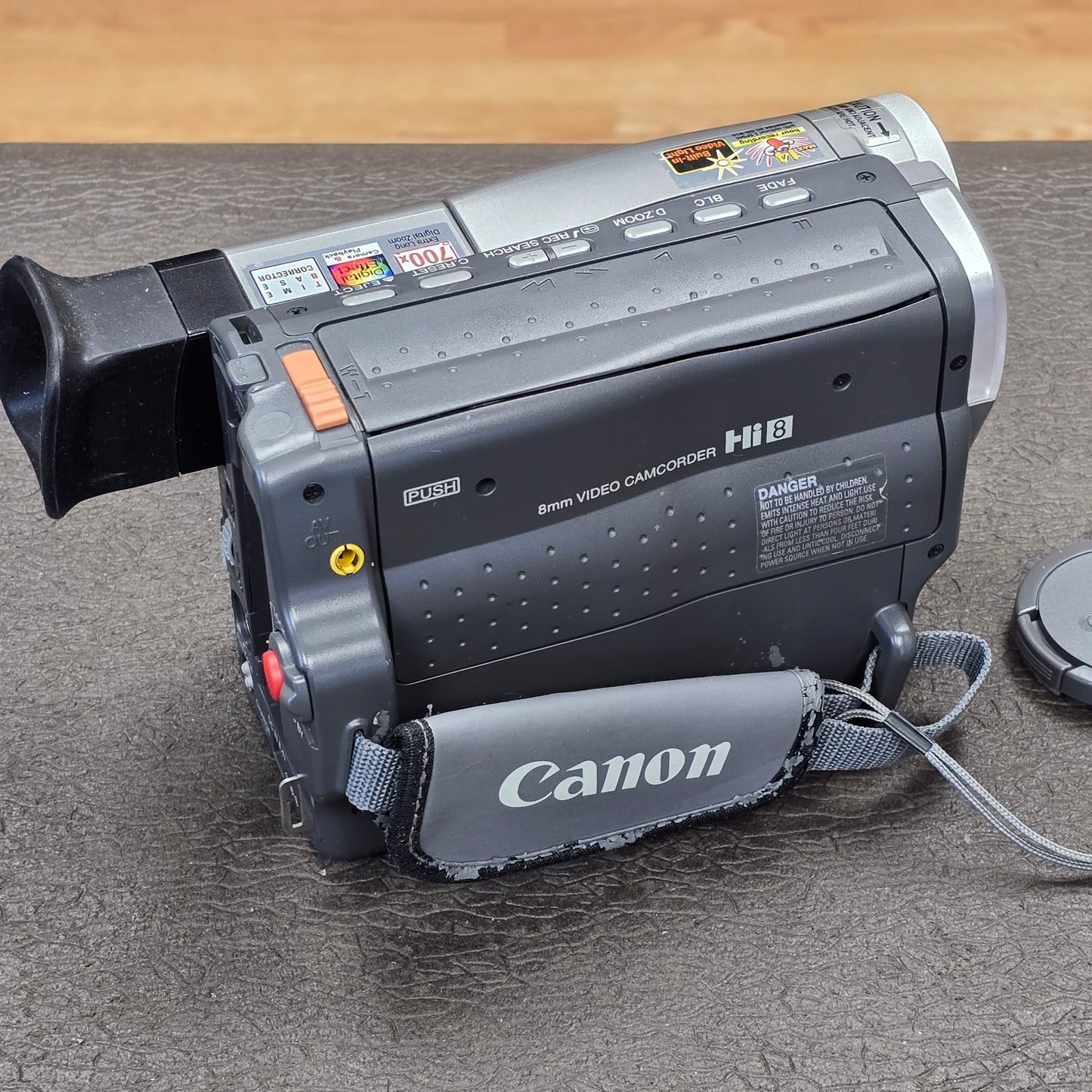 Canon ES420VA Hi8mm NTSC Video Camcorder S# 237302634