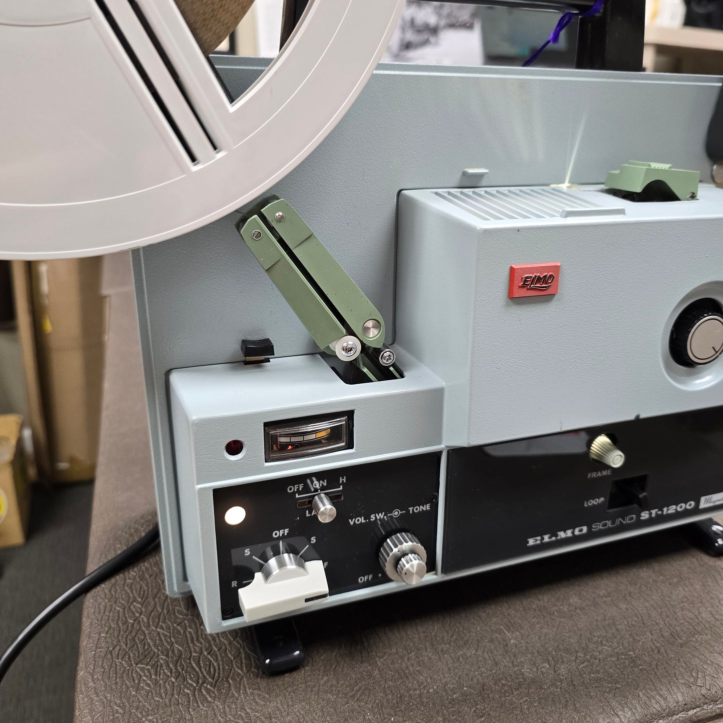 Elmo ST-1200 Magnetic Super 8mm Sound Projector S# 54611