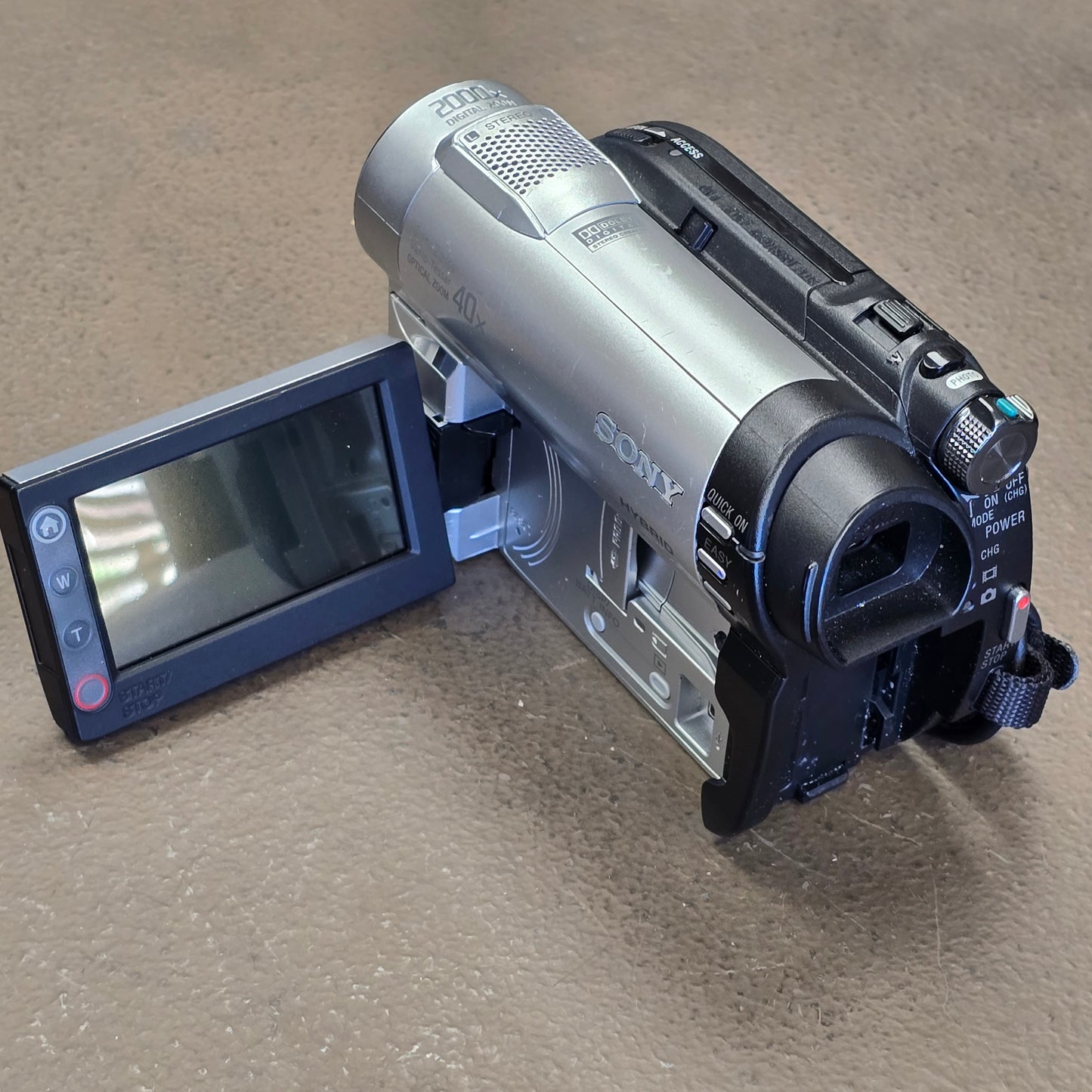 Sony DCR-DVD610 Handycam Camcorder Package (NTSC) S# 1293400