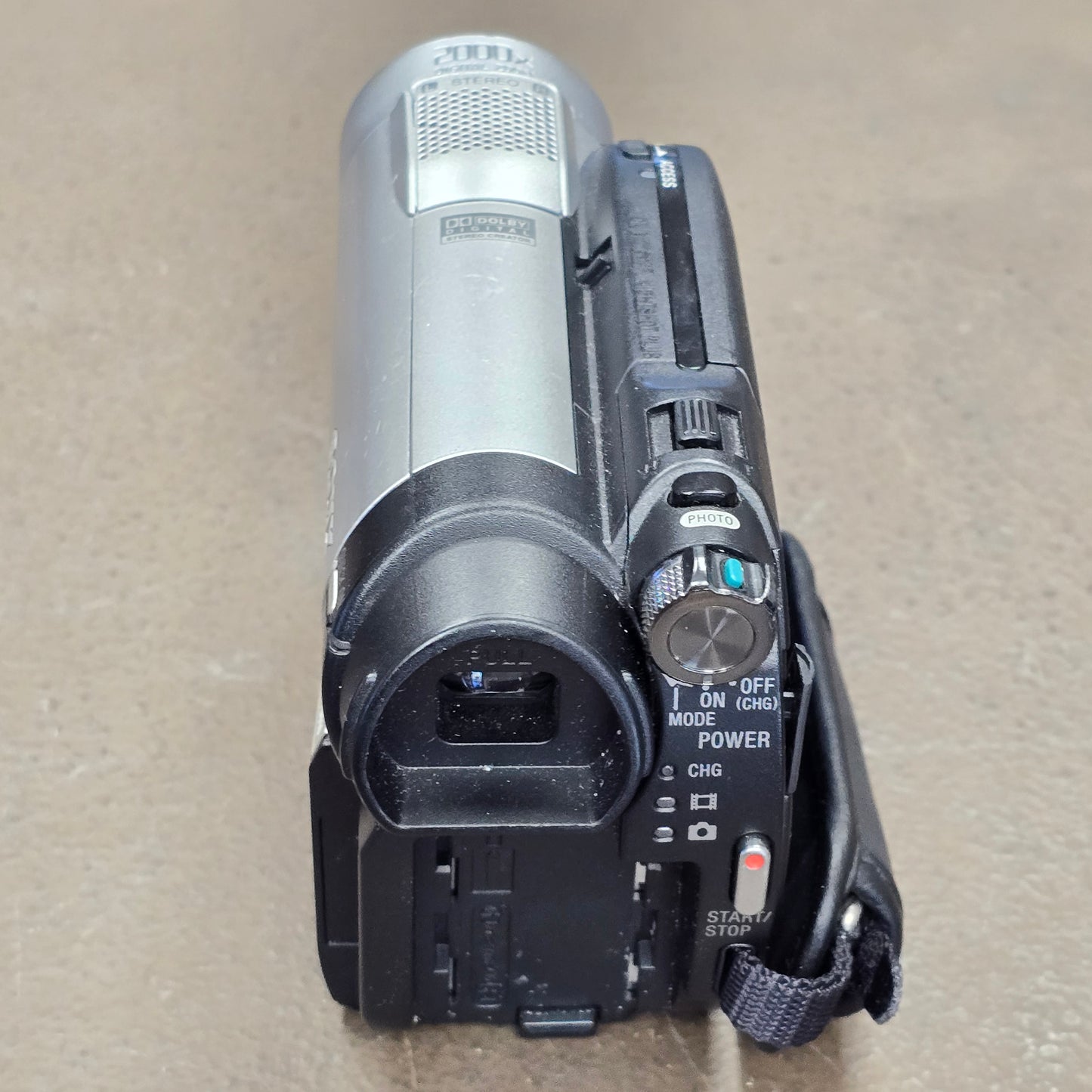 Sony DCR-DVD610 Handycam Camcorder Package (NTSC) S# 1293400