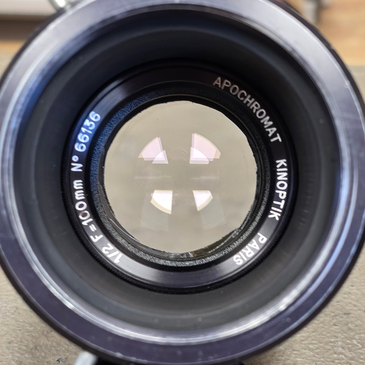 Apochromat Kinoptik Paris 100mm f2 / T2.5 Macro Lens Arri Standard Mount S# 66136