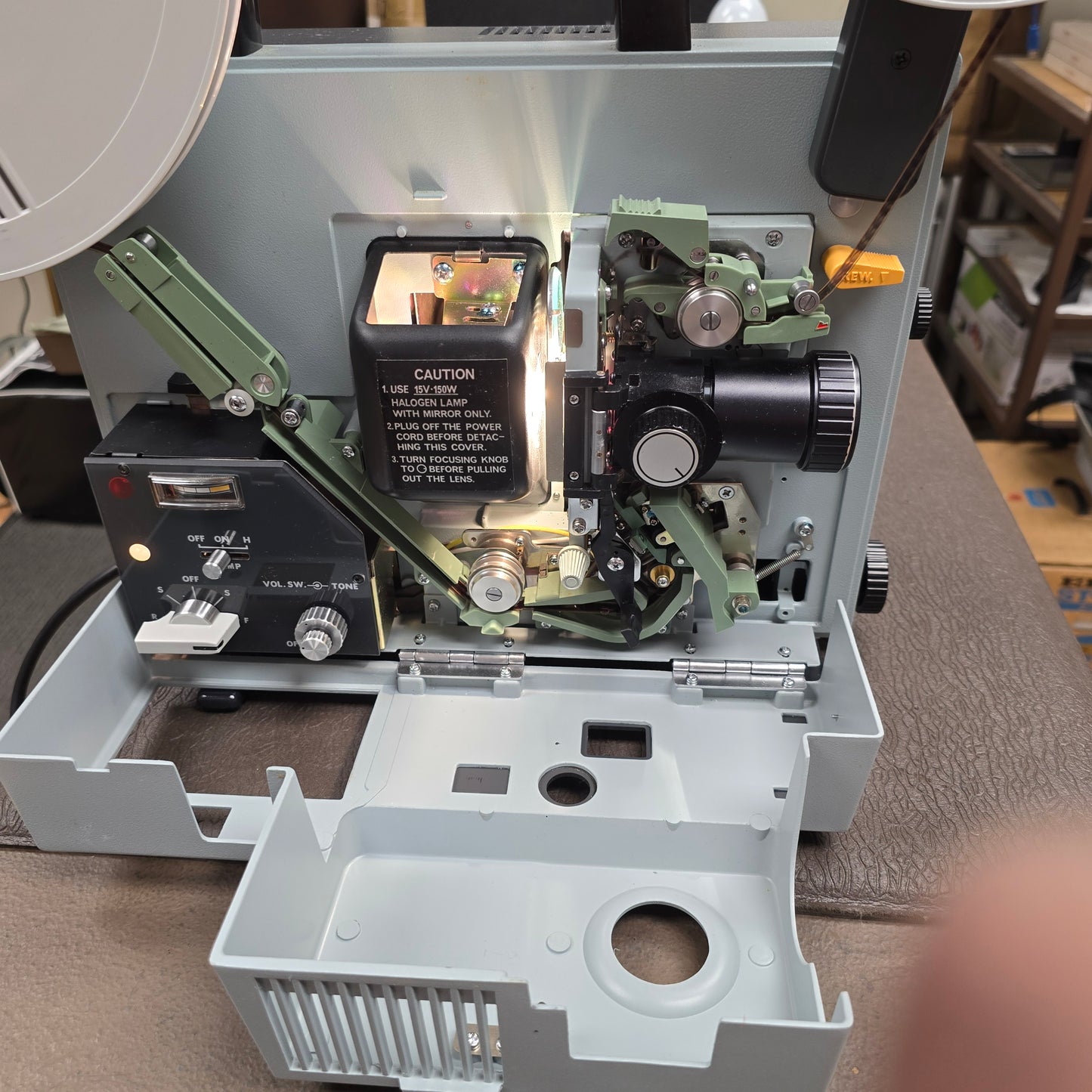 Elmo ST-1200 Magnetic Super 8mm Sound Projector S# 54611