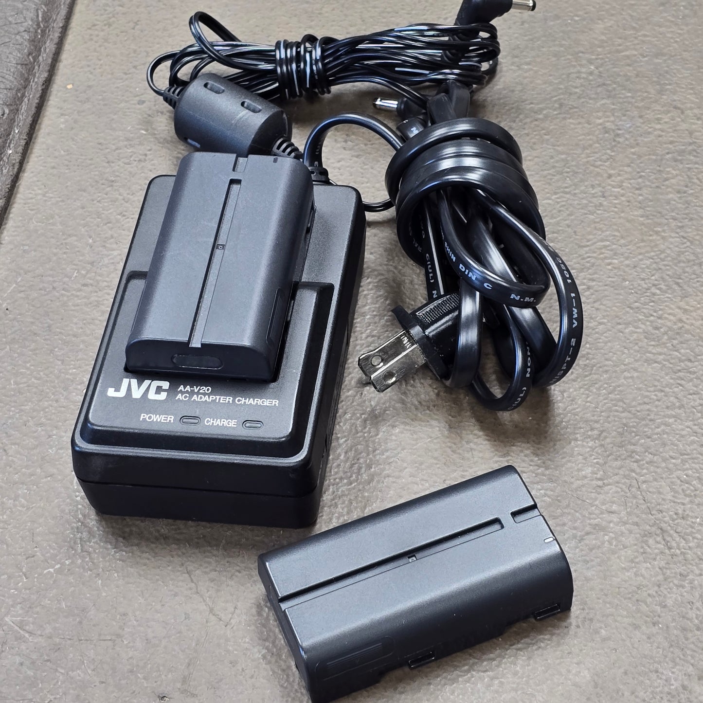 JVC GR-DVF11U Mini DVCamcorder Package (NTSC) S# 15431068