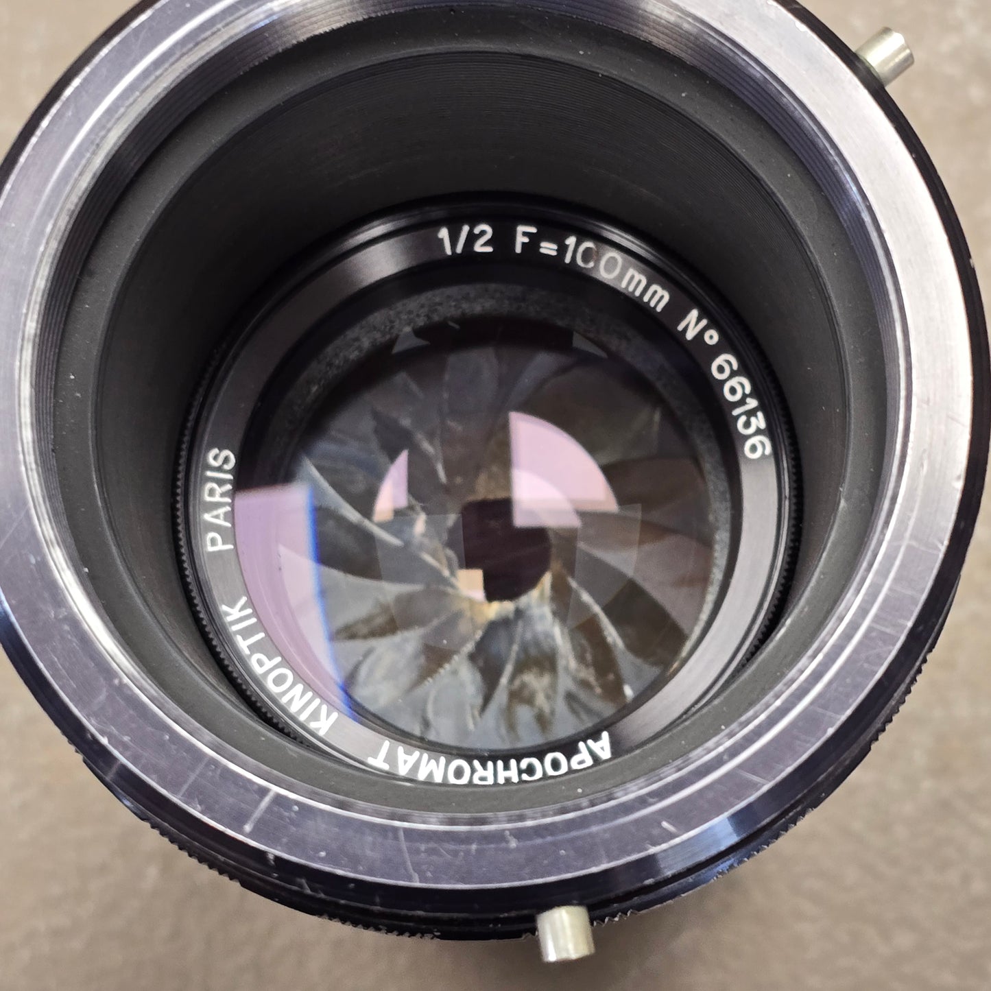 Apochromat Kinoptik Paris 100mm f2 / T2.5 Macro Lens Arri Standard Mount S# 66136
